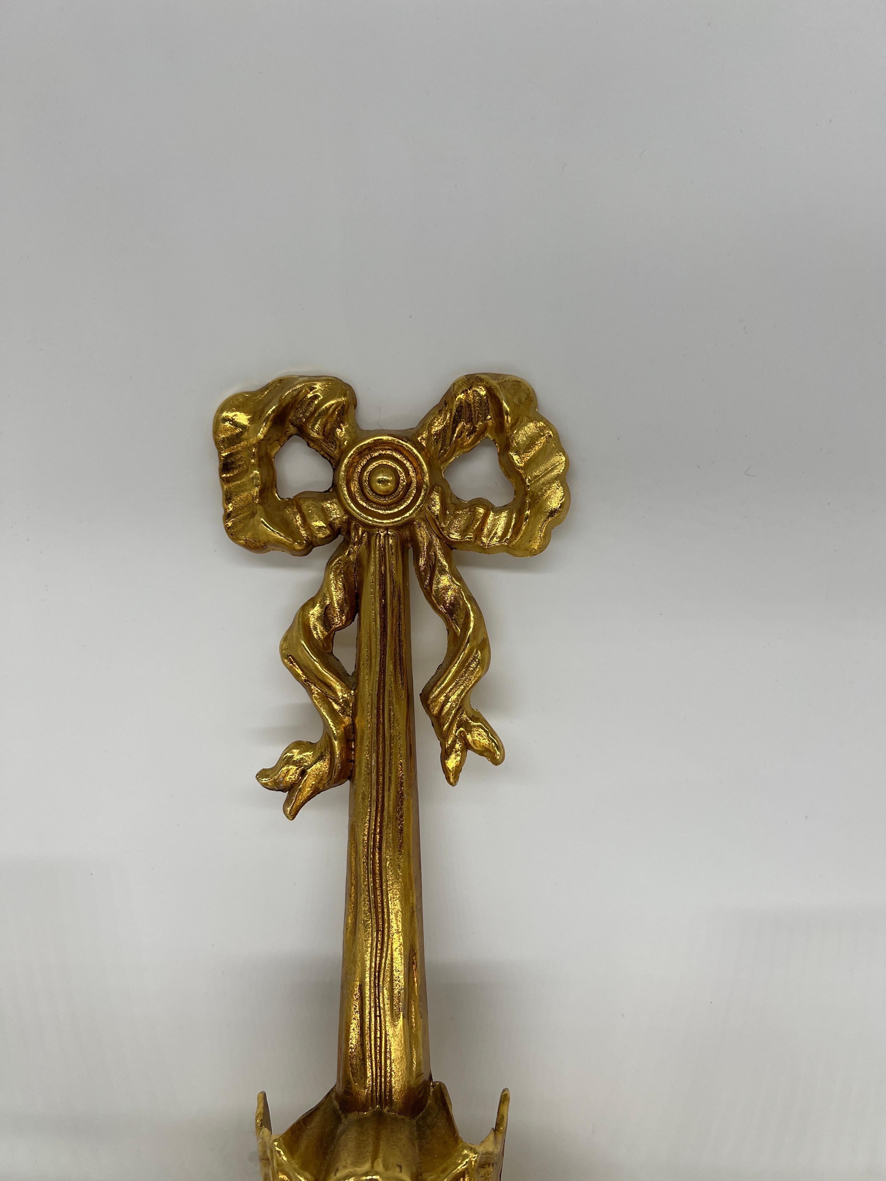 Vintage Italian Gilt Bronze Two-Light Neoclassical Wall Sconce (6 Available)  In Good Condition For Sale In Atlanta, GA