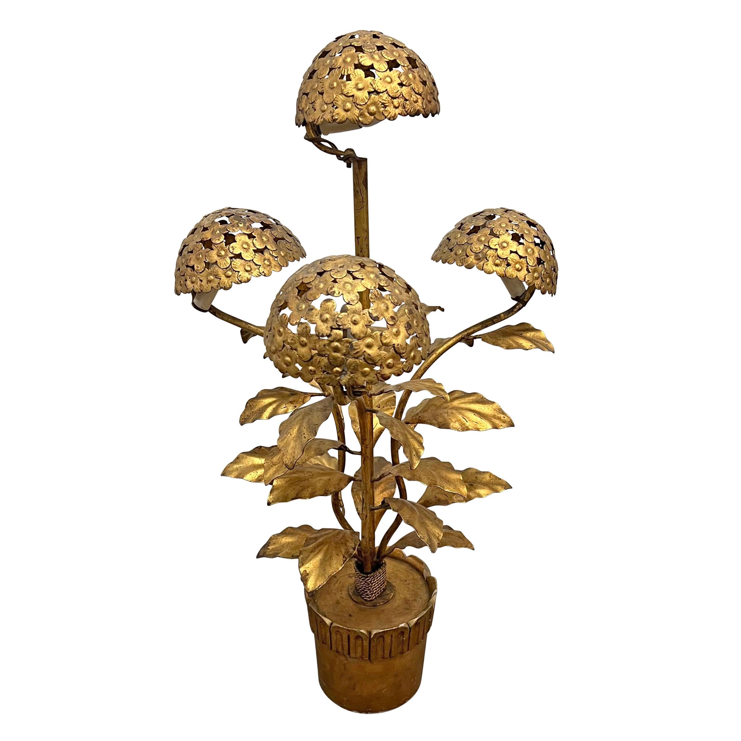 Doré Lampe de table italienne vintage dorée Hydrangea en vente