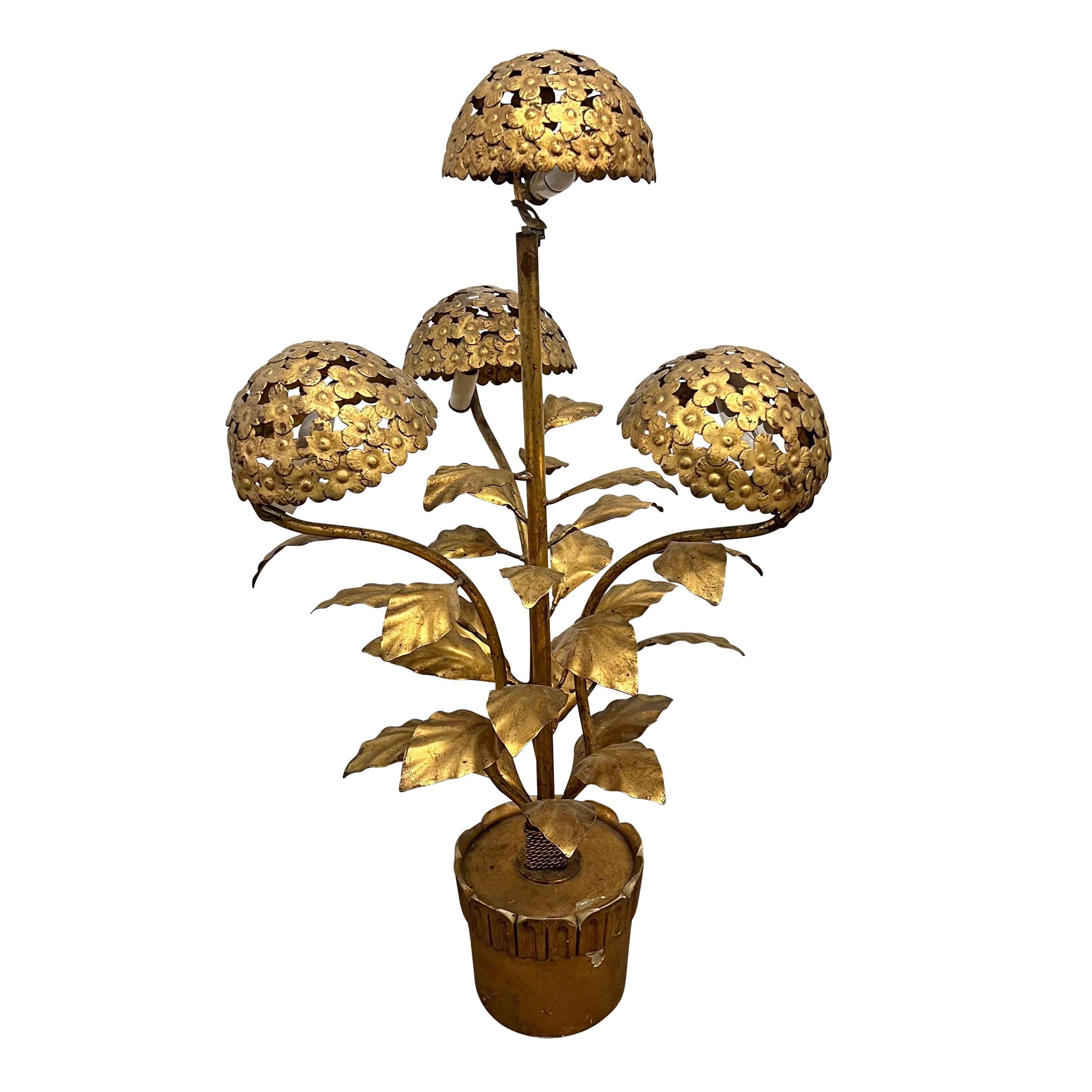 20th Century Vintage Italian Gilt Hydrangea Table Lamp For Sale