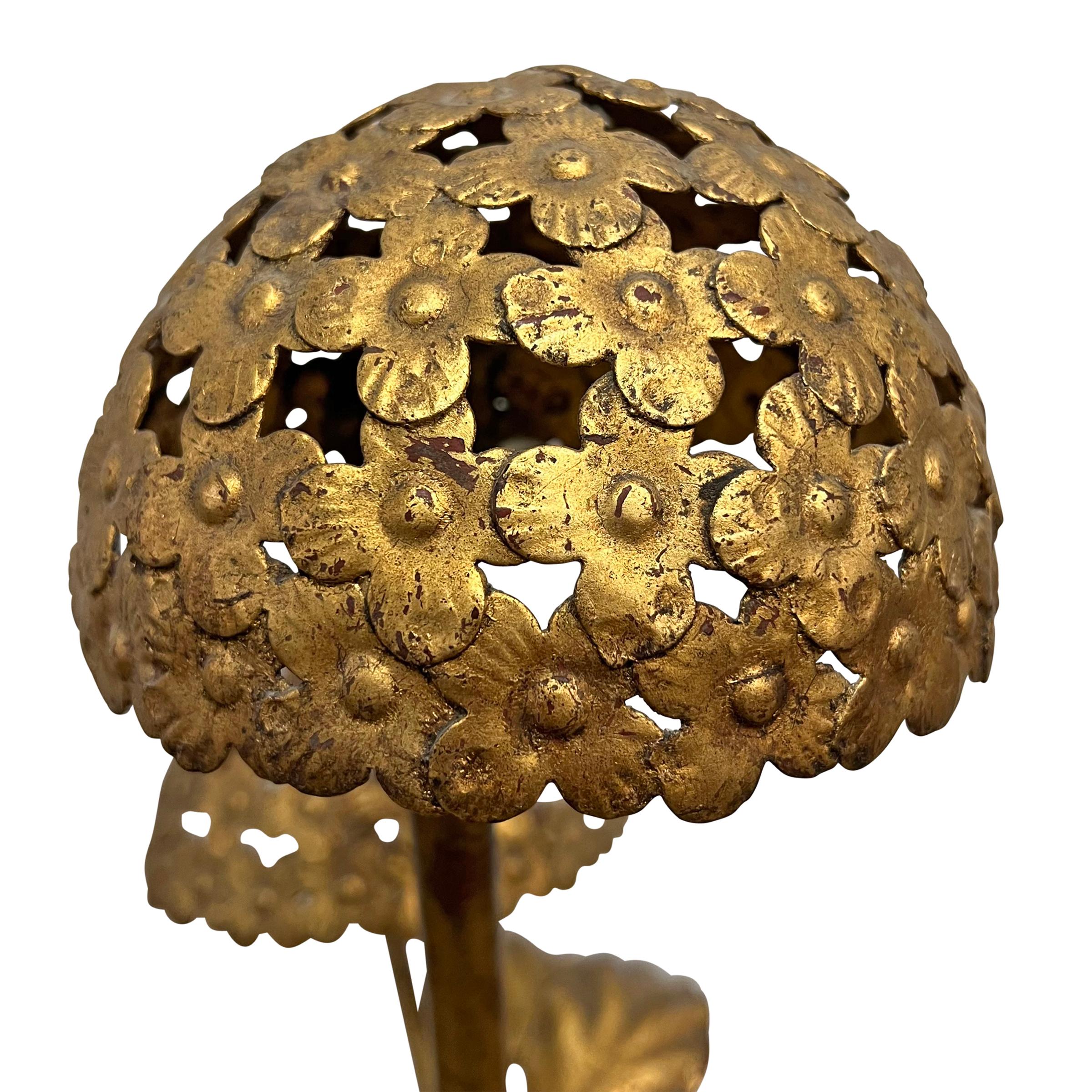 Lampe de table italienne vintage dorée Hydrangea en vente 2