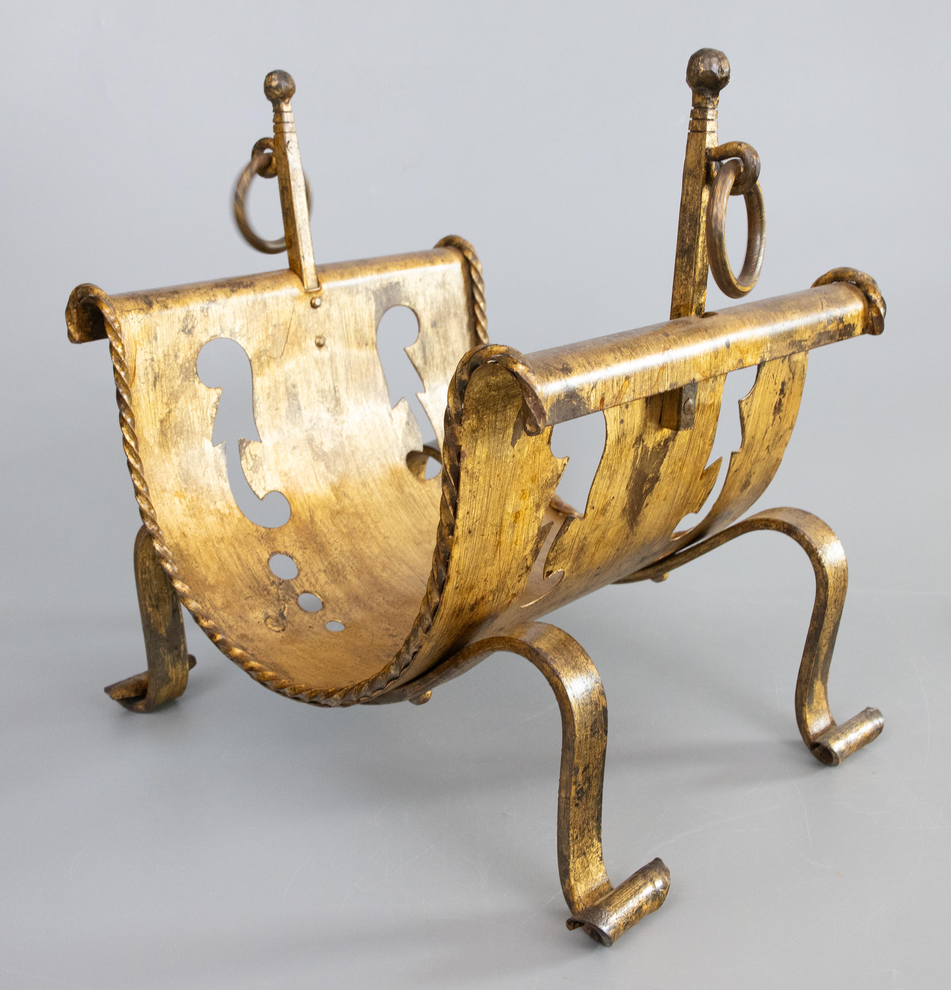 Forgiato Portariviste d'epoca in ferro dorato in vendita