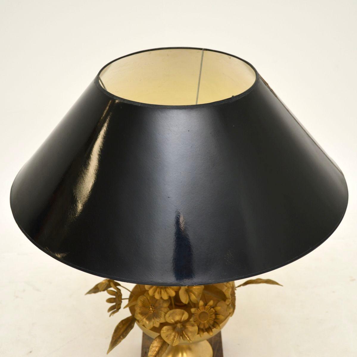 Italienische Vintage-Tischlampe aus vergoldetem Metall (Moderne der Mitte des Jahrhunderts) im Angebot