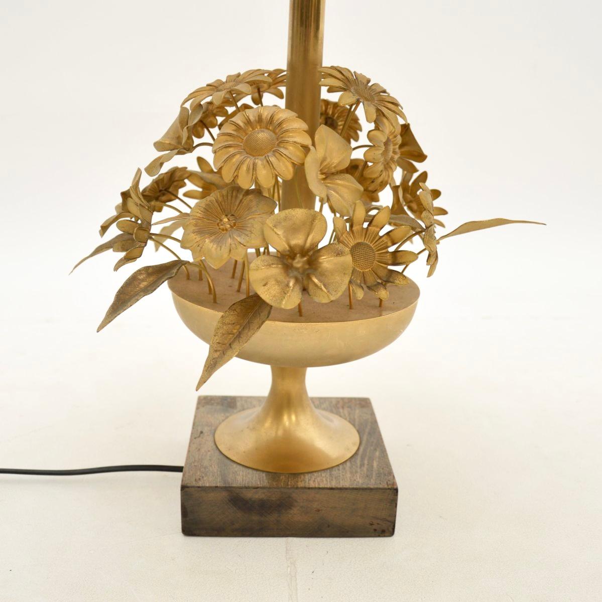 Italienische Vintage-Tischlampe aus vergoldetem Metall (Vergoldet) im Angebot