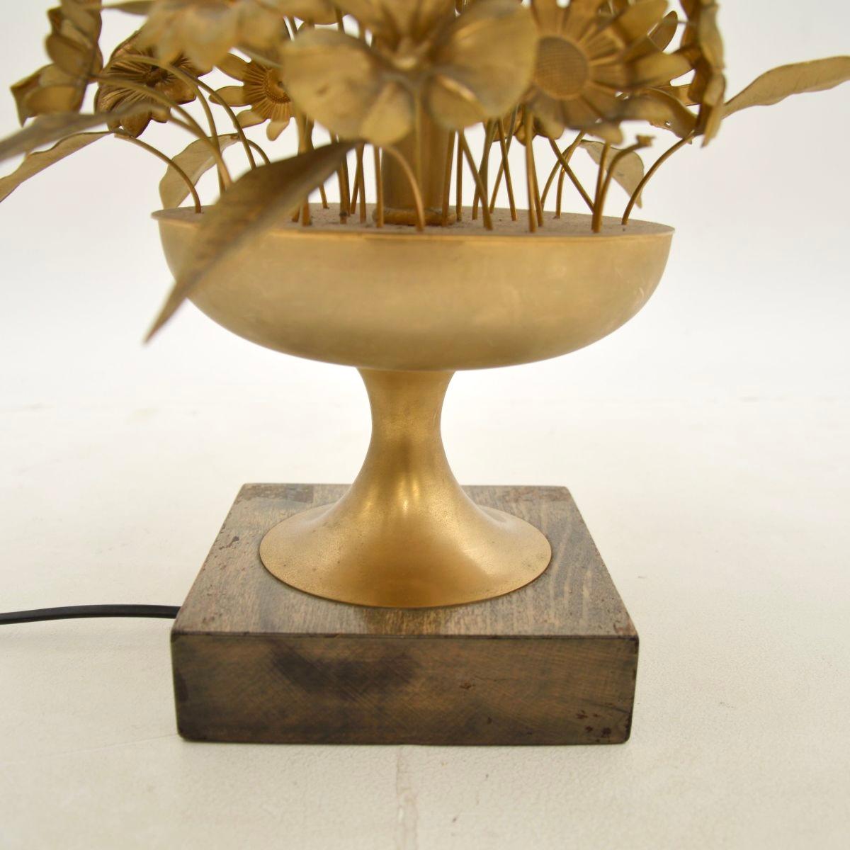 Italienische Vintage-Tischlampe aus vergoldetem Metall im Angebot 3