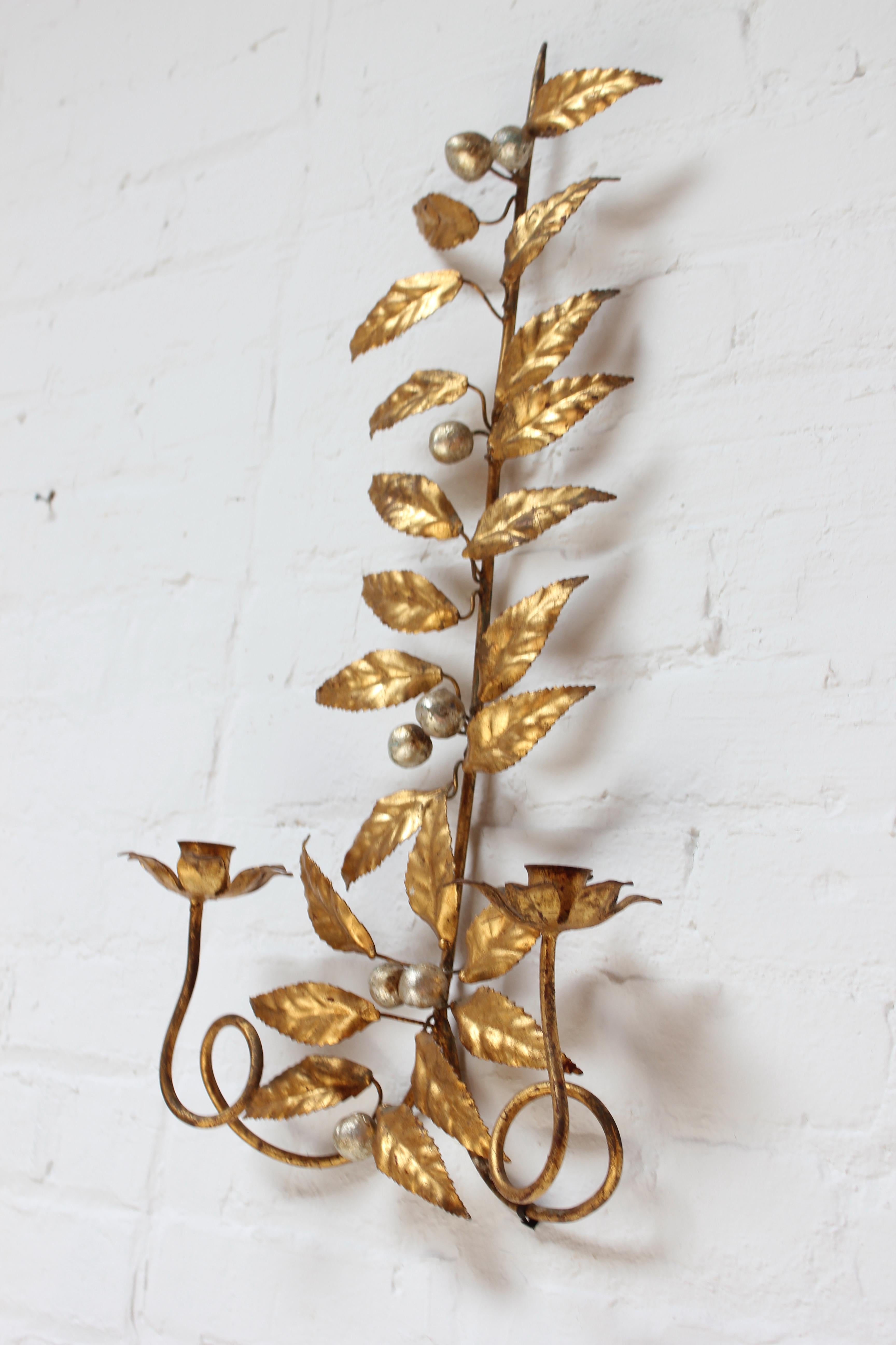 Vintage Italian Gilt Tole Florentine Sconce / Candleholder In Good Condition For Sale In Brooklyn, NY