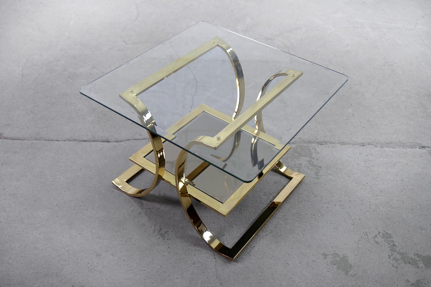Italian Pair of Vintage Hollywood Regency Glass Coffee Tables with Gold-Colored Bases For Sale