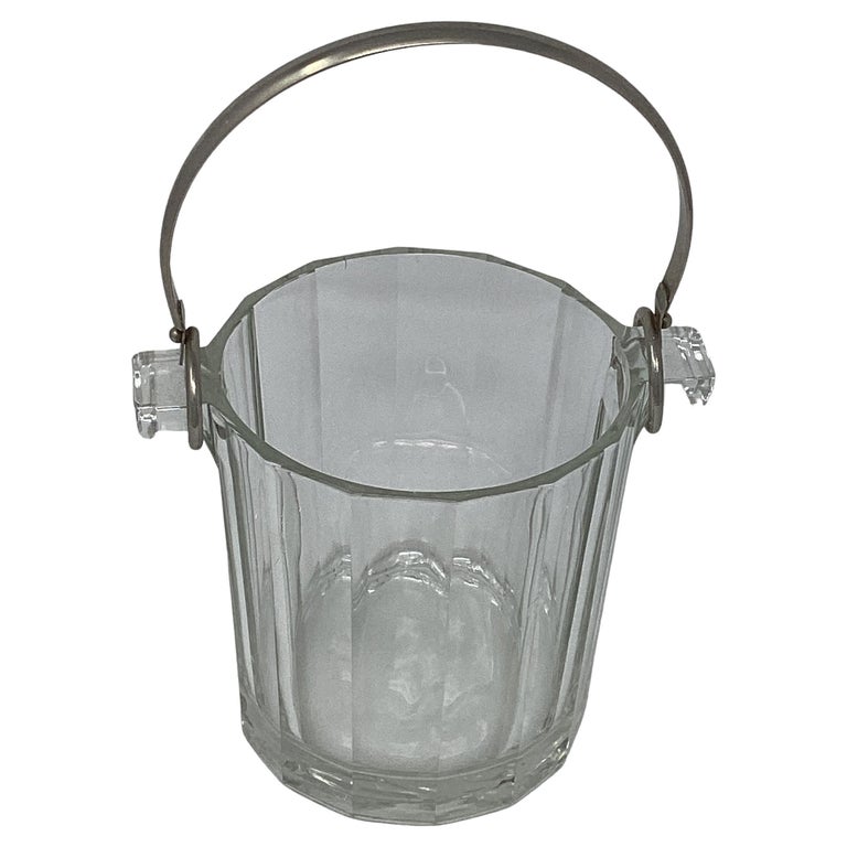 https://a.1stdibscdn.com/vintage-italian-glass-ice-bucket-for-sale/f_73712/f_360002821693753247984/f_36000282_1693753248740_bg_processed.jpg?width=768