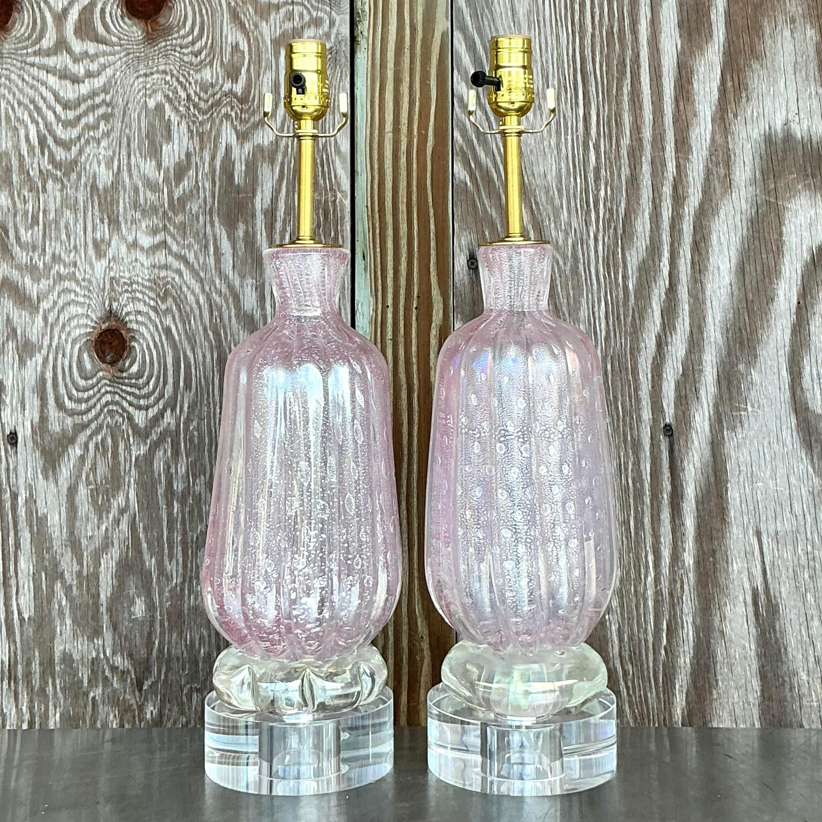 Vintage Italian Glass Lampen nach Murano - ein Paar im Zustand „Gut“ im Angebot in west palm beach, FL