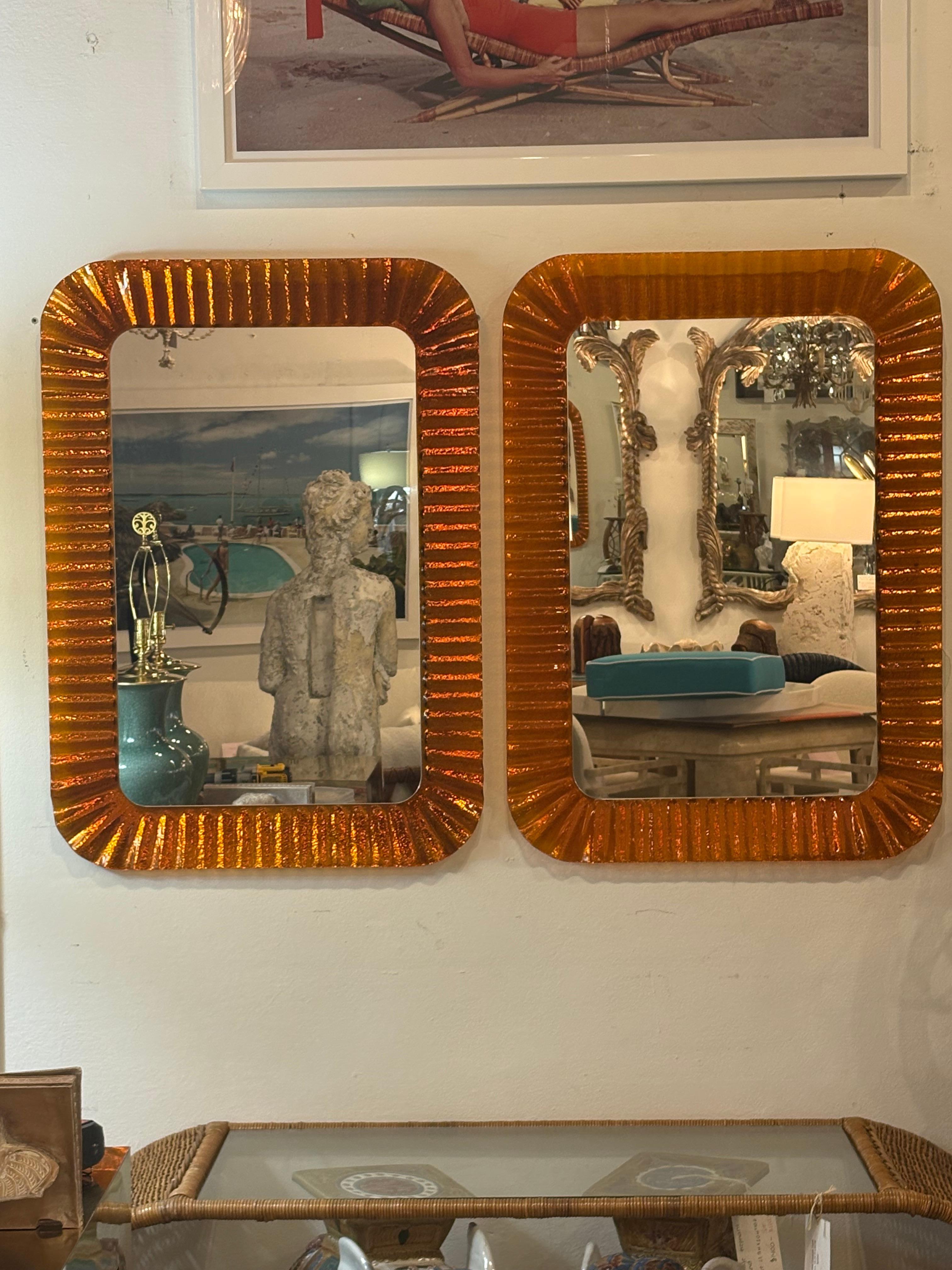Vintage Italian Glass Coppia di specchi da parete ondulati e smerlati arancioni di Linea Vetro in vendita 9