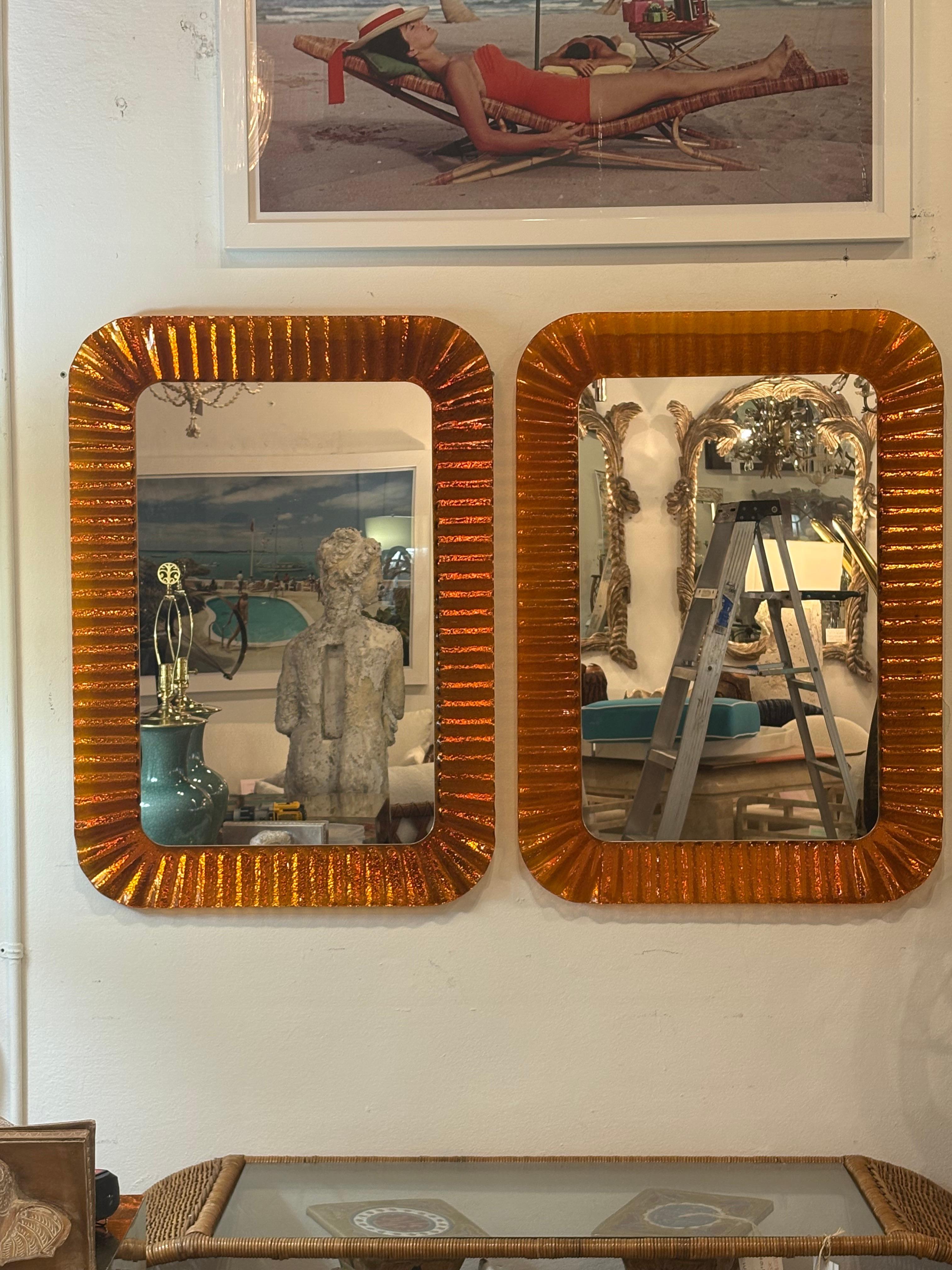 Vintage Italian Glass Coppia di specchi da parete ondulati e smerlati arancioni di Linea Vetro in vendita 11