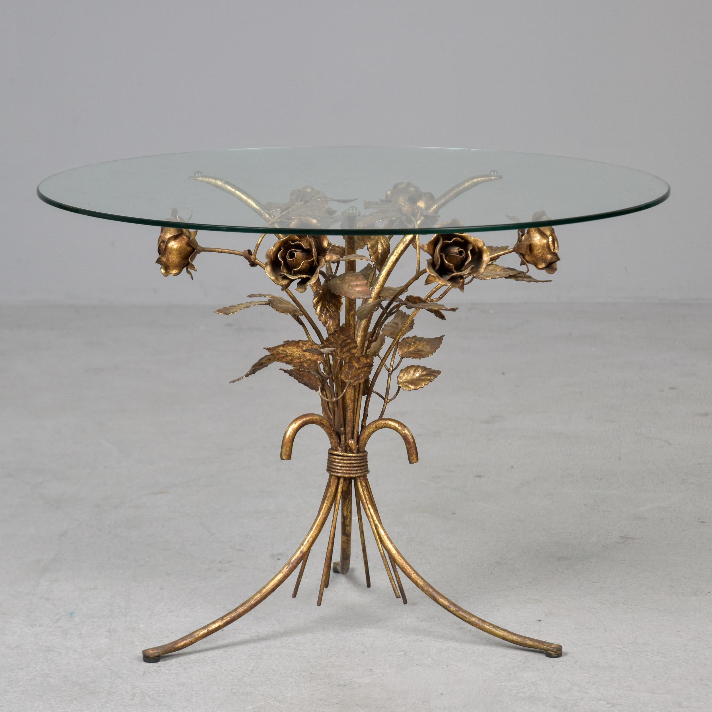 Vintage Italian Glass Top Round Side Table with Gilt Metal Roses Base en vente 4