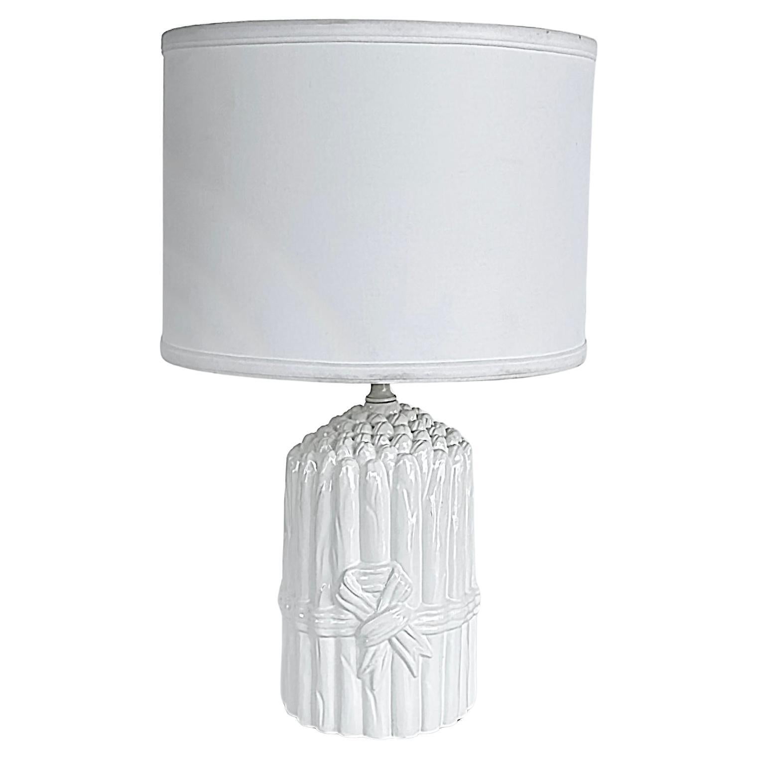 Vintage Italian Lamp de cerámica esmaltada,  Espárragos atados con cinta Italiano en venta
