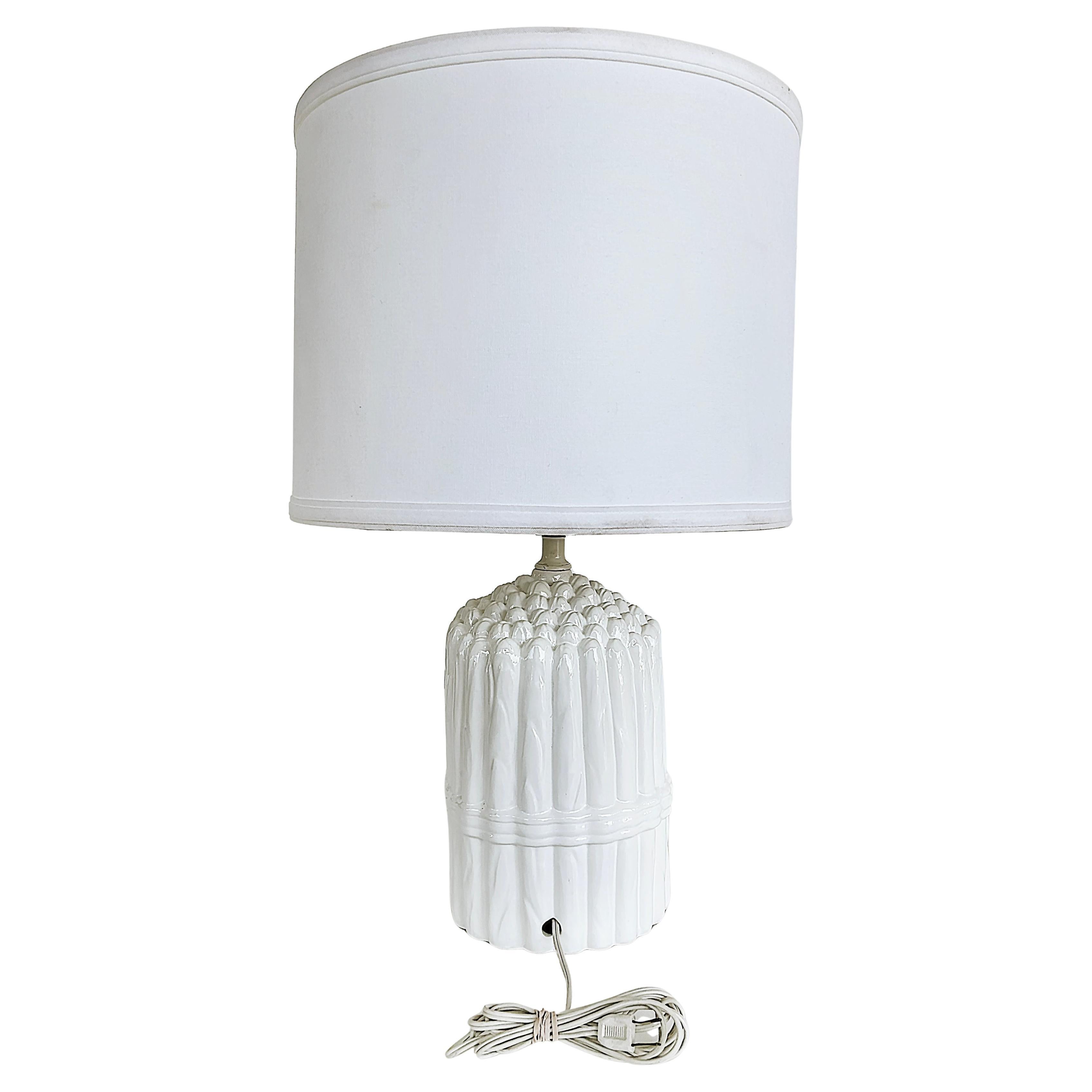 Vintage Italian Lamp de cerámica esmaltada,  Espárragos atados con cinta Glaseado en venta