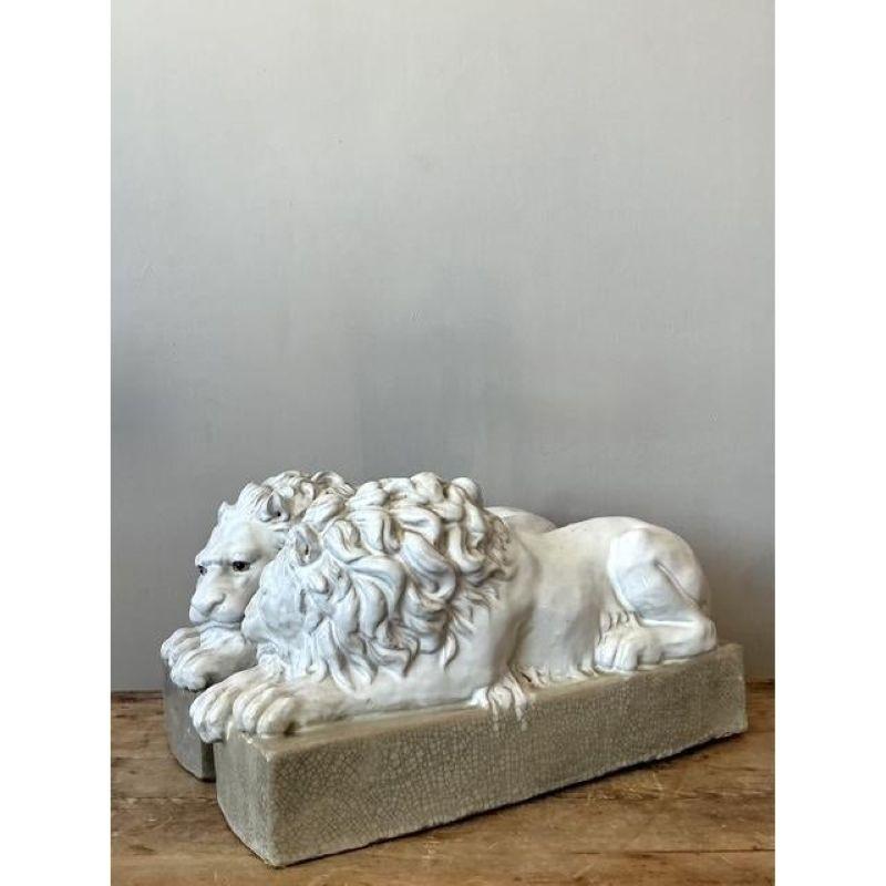 Paire de Lions en céramique émaillée italienne d'époque Bon état - En vente à West Palm Beach, FL