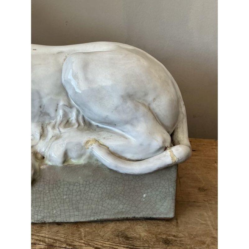 20ième siècle Paire de Lions en céramique émaillée italienne d'époque en vente