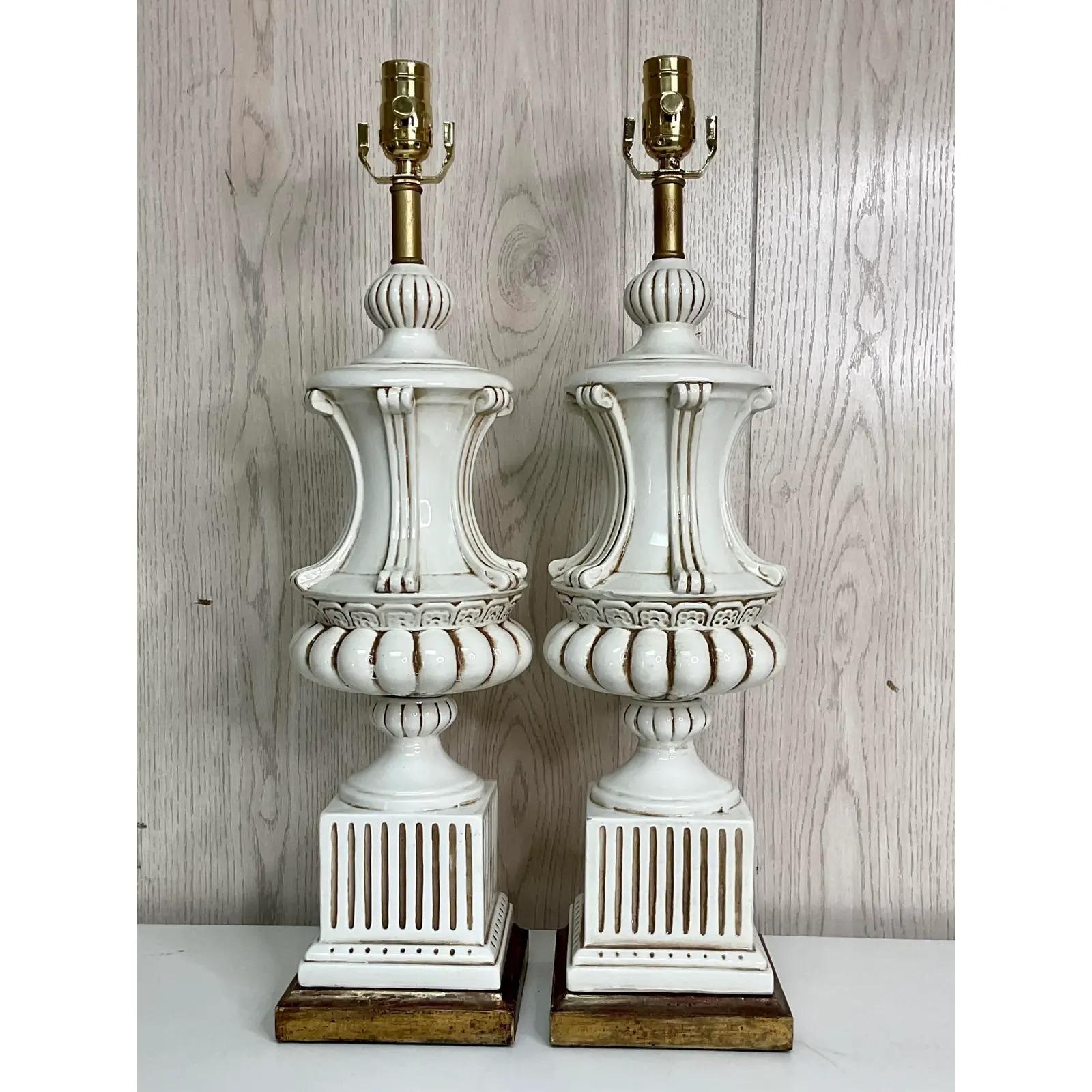 Vintage Italian Glazed Ceramic Urn Lamps - a Pair en vente 4
