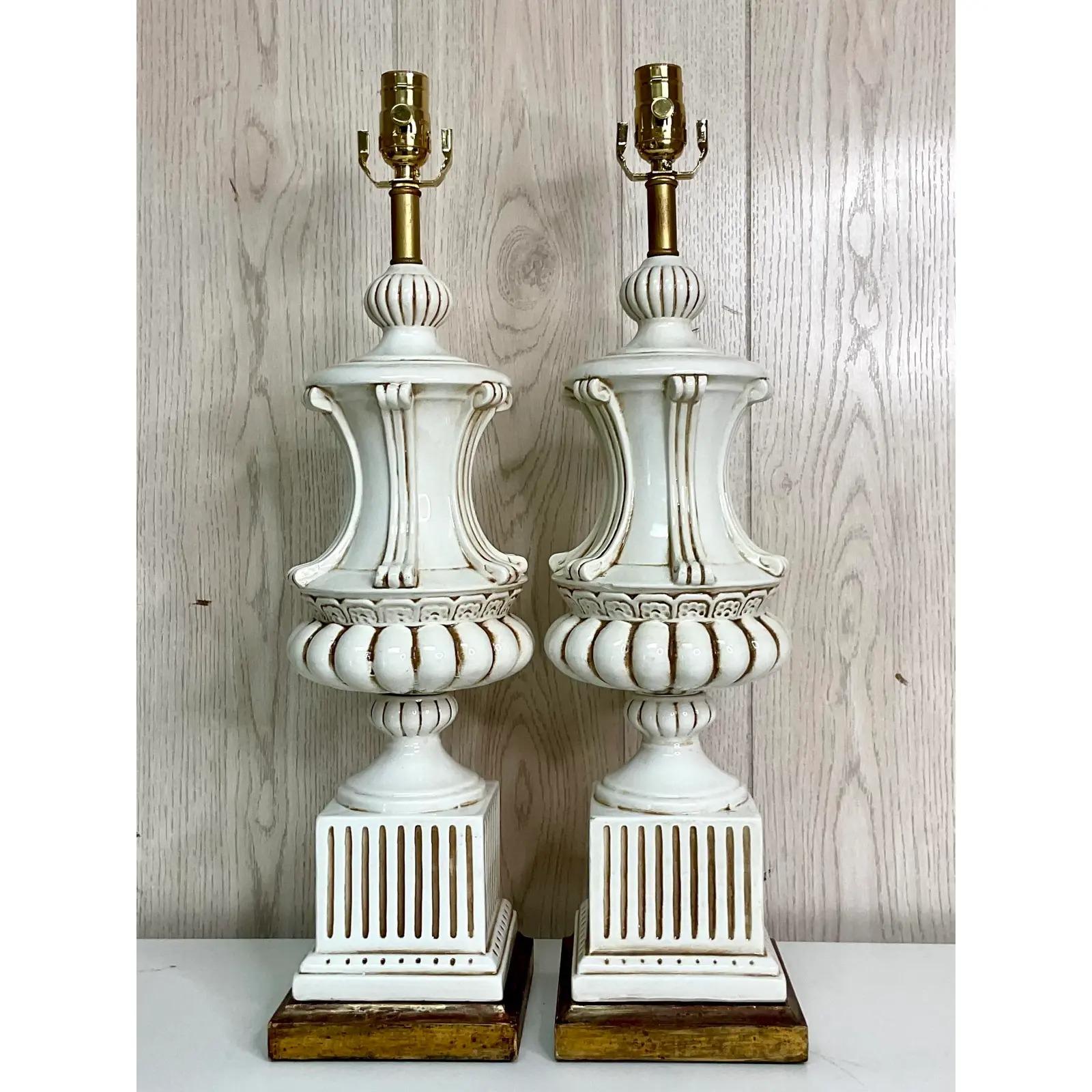 Vintage Italian Glazed Ceramic Urn Lamps - a Pair en vente 1