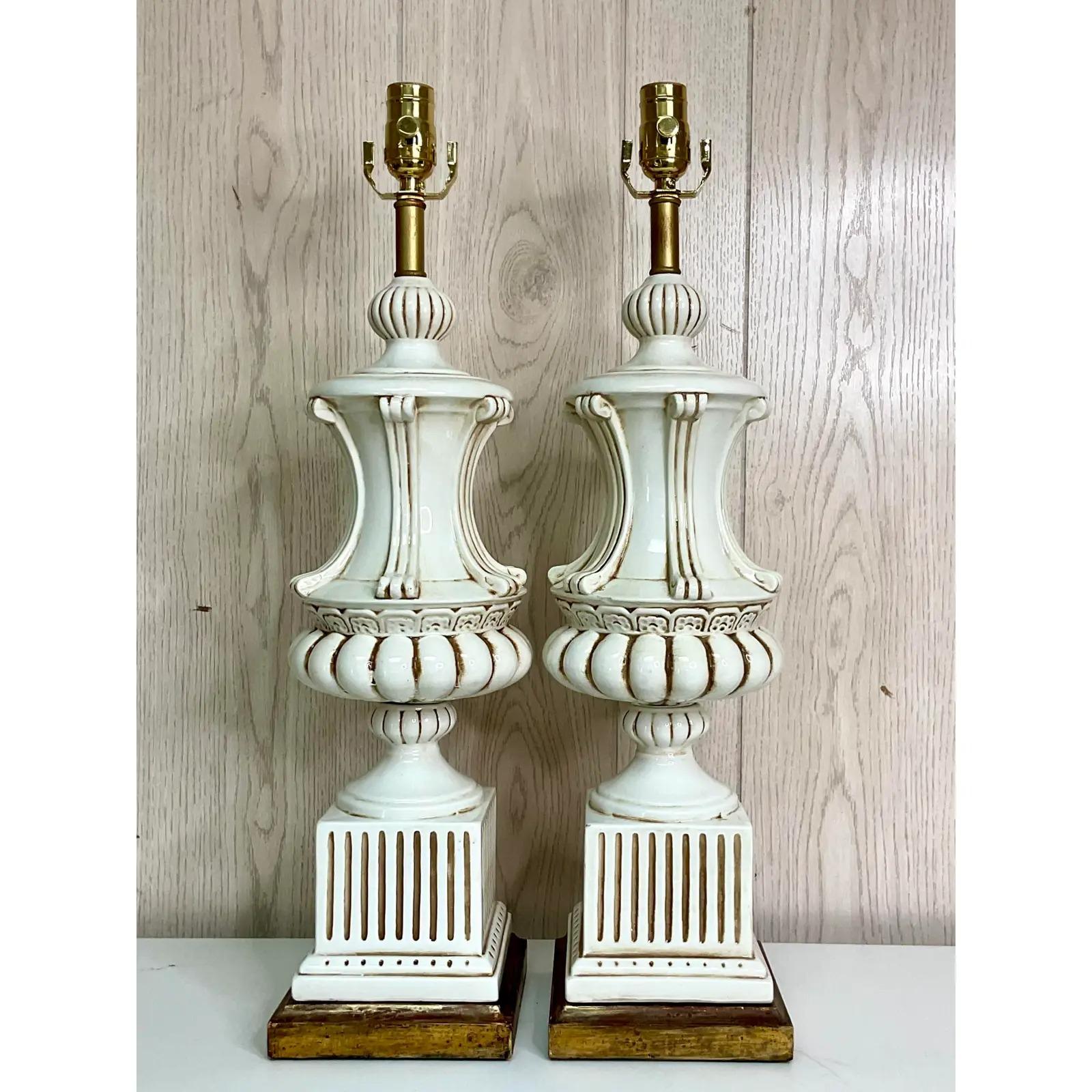 Vintage Italian Glazed Ceramic Urn Lamps - a Pair en vente 3