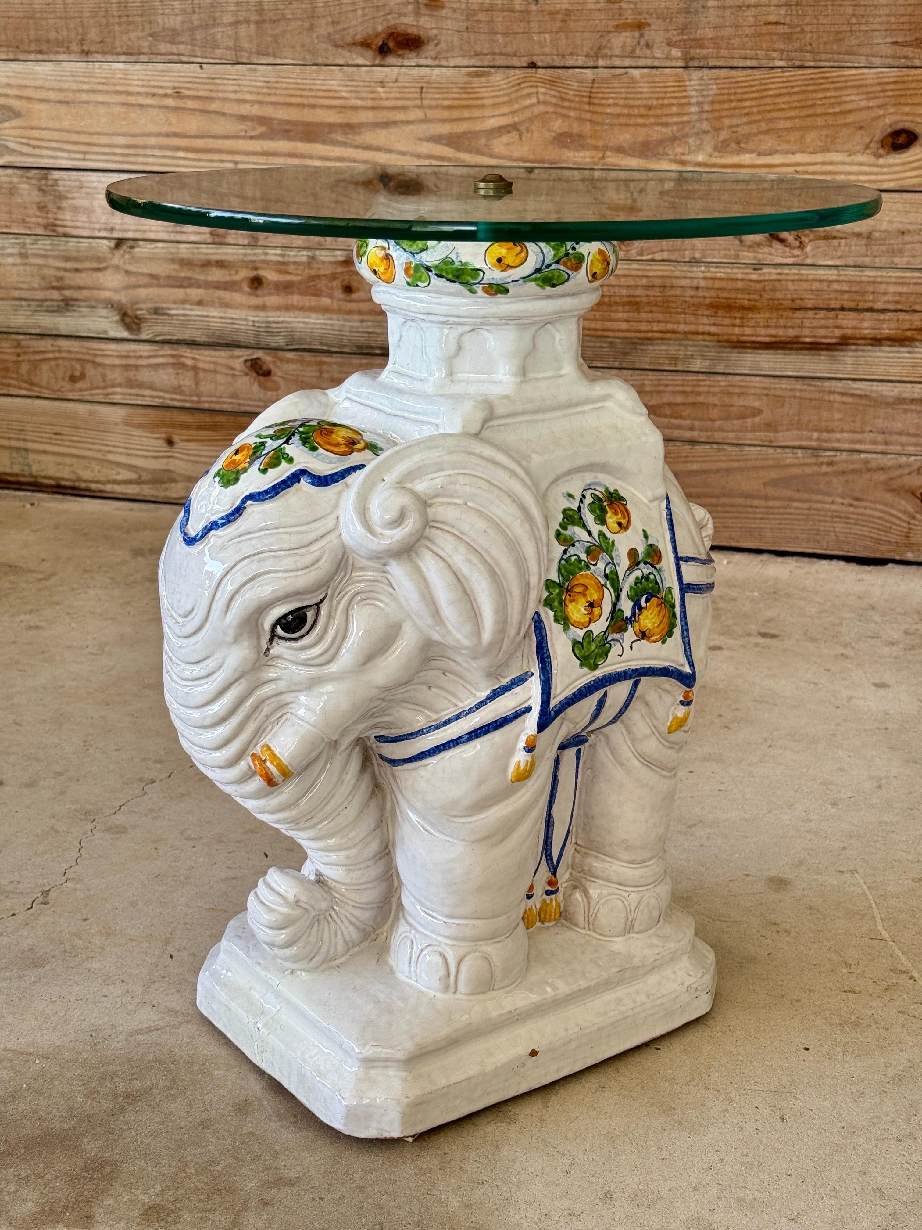Mesa auxiliar de terracota esmaltada italiana vintage con forma de elefante y detalles pintados a mano en venta 4