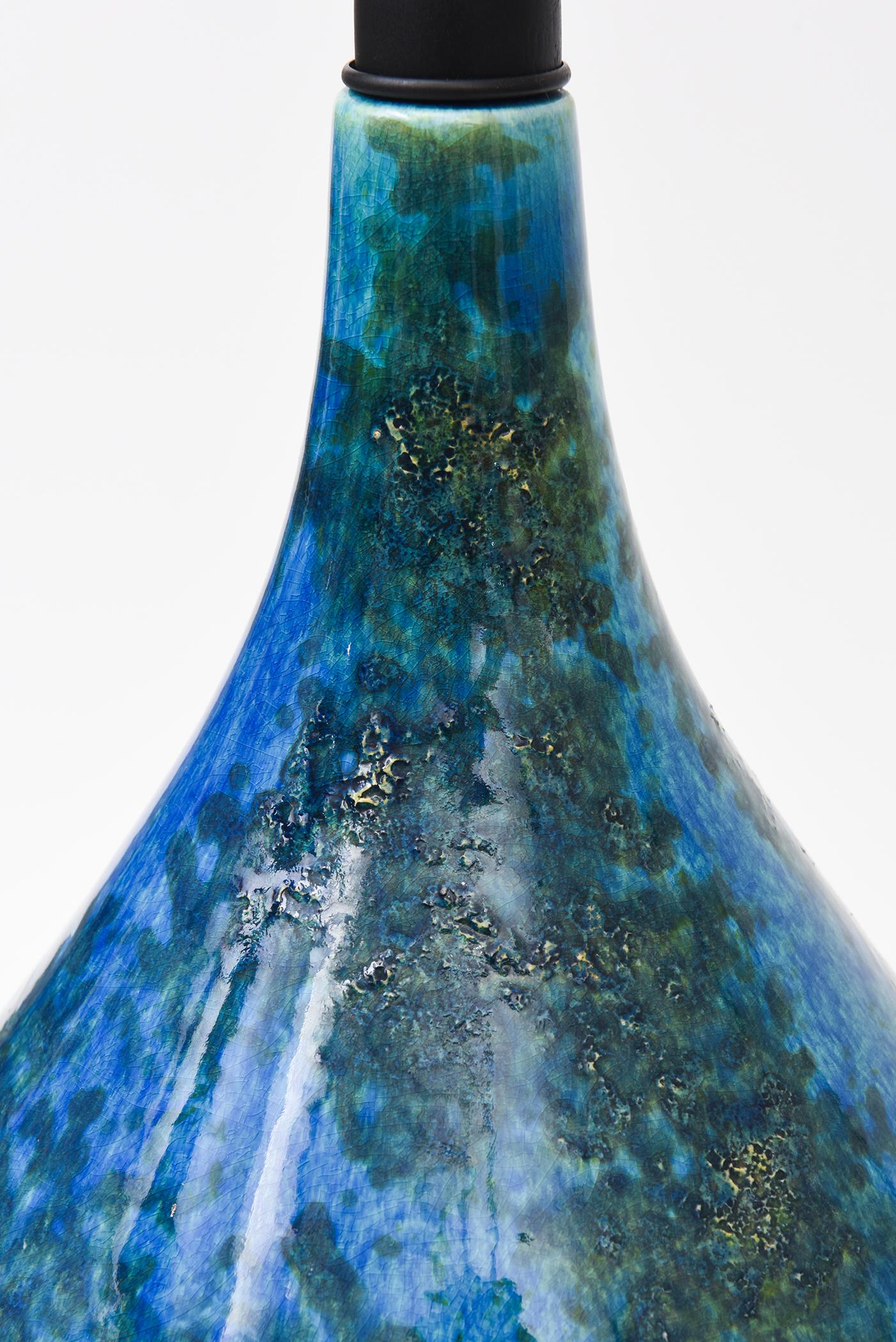 Lámpara Bulbosa de Mesa o Escritorio de Cerámica Esmaltada Italiana Vintage Verde, Azules Moderno de mediados de siglo en venta
