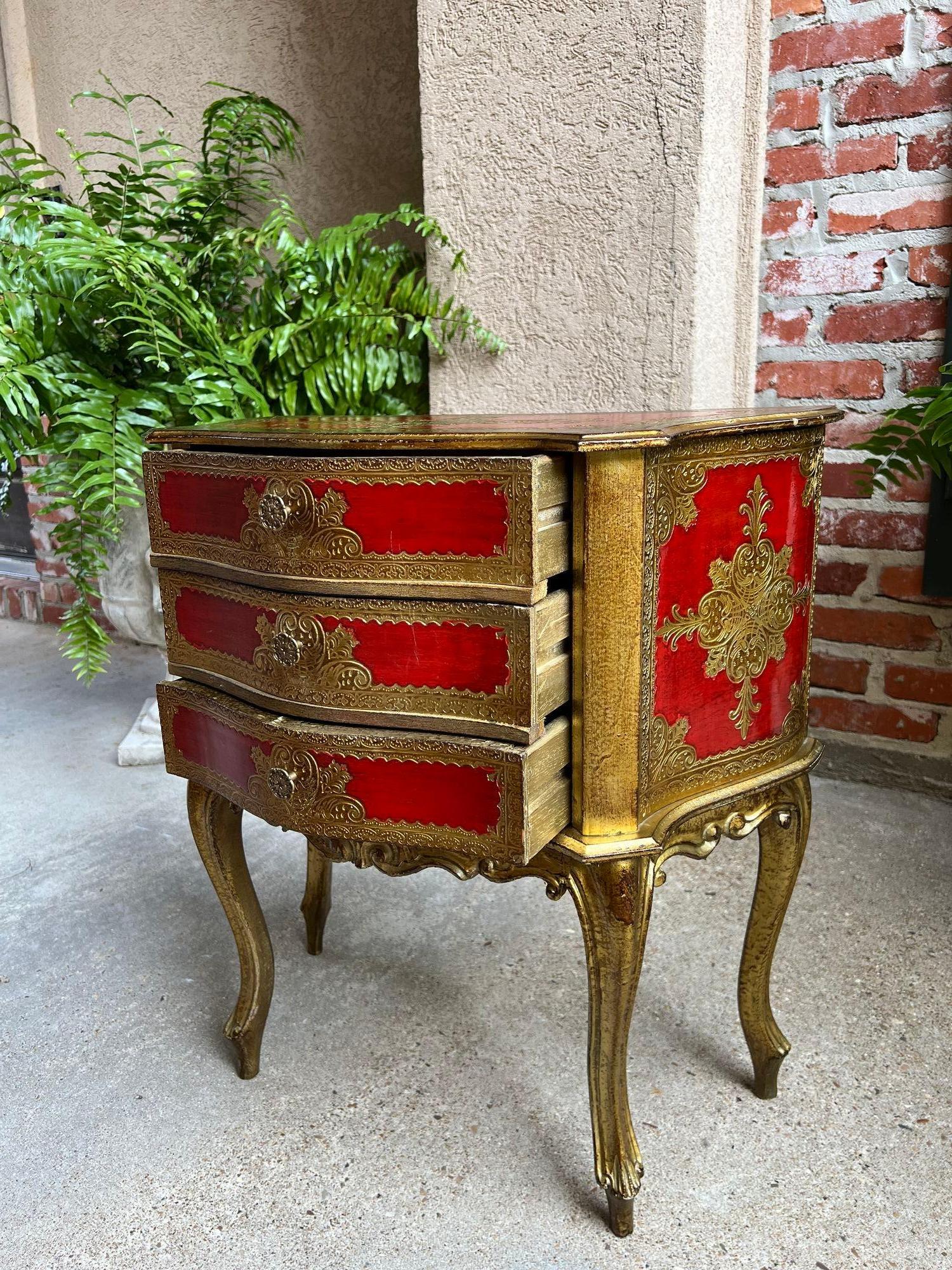 Vintage Italienisch Gold vergoldet Wood Chest End Tabelle Florentine RED Hollywood Regency im Angebot 5