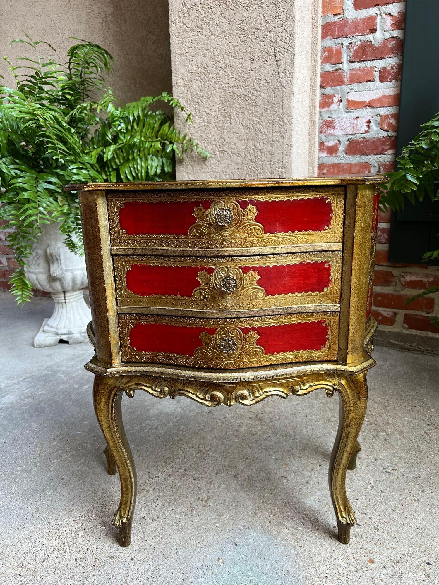 Vintage Italienisch Gold vergoldet Wood Chest End Tabelle Florentine RED Hollywood Regency im Angebot 8