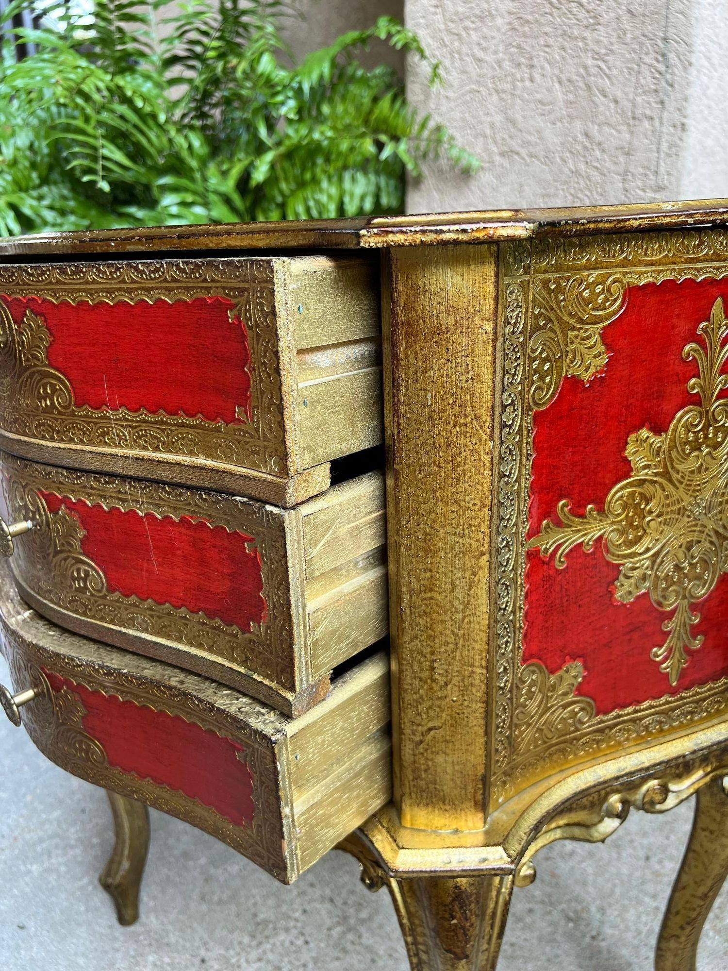 Vintage Italienisch Gold vergoldet Wood Chest End Tabelle Florentine RED Hollywood Regency im Angebot 14