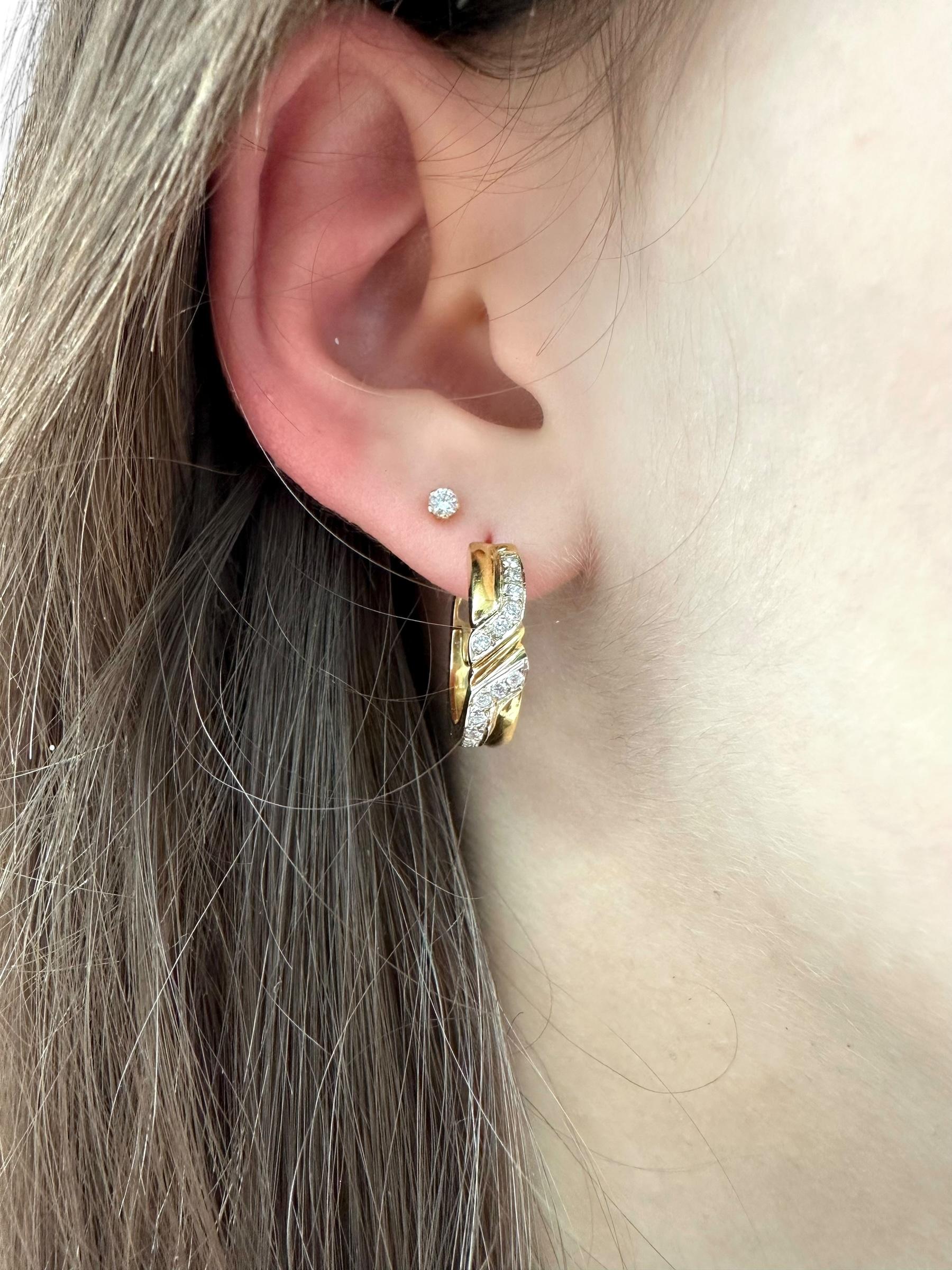 Femenino o masculino Pendientes de aro de oro italiano vintage con diamantes en venta