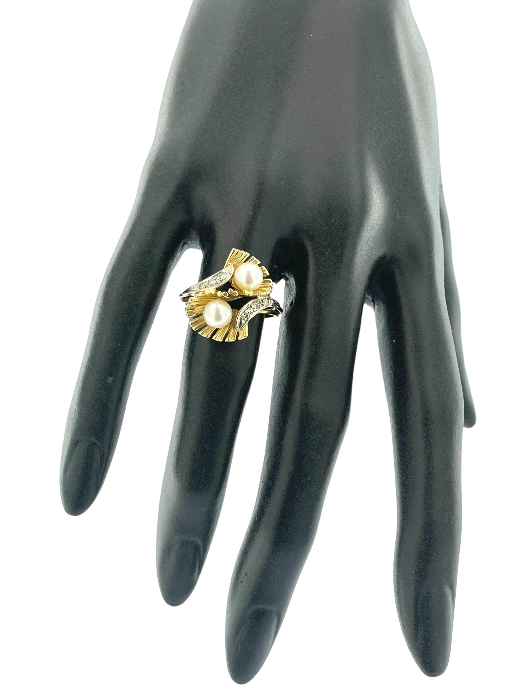 Women's Vintage Italian Gold Ring with Pearls and Diamonds For Sale
