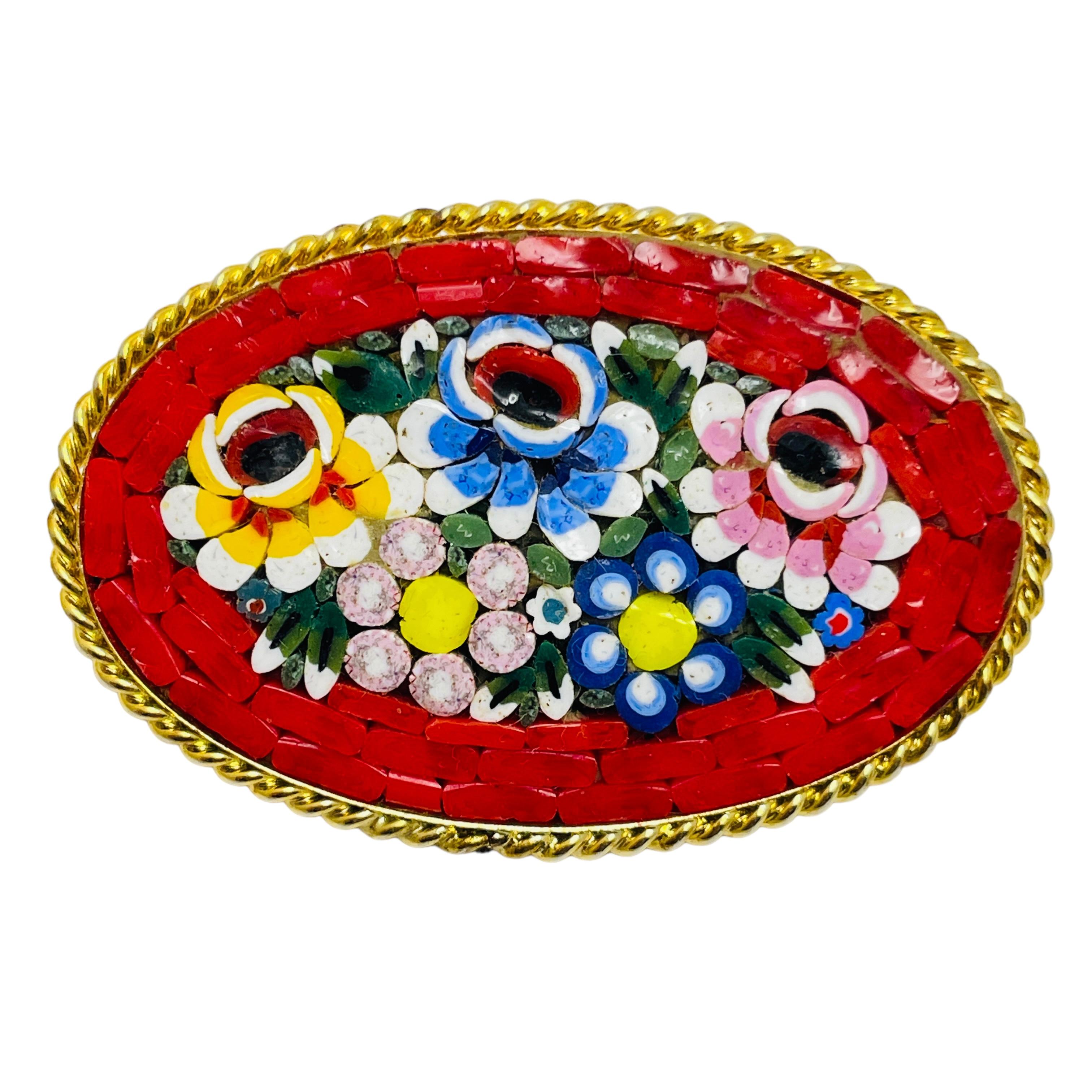 DETALLES

- sin signo  

- tono dorado con porcelana

- broche vintage de diseño

MEDIDAS  

- 

CONDICIÓN

-  muy buen estado vintage con mínimos signos de desgaste 

 Código 45

❤️❤️  JOYAS DE DISEÑO VINTAGE ❤️❤️

❤️❤️  BOUTIQUE DE ALEXANDER  ❤️❤️