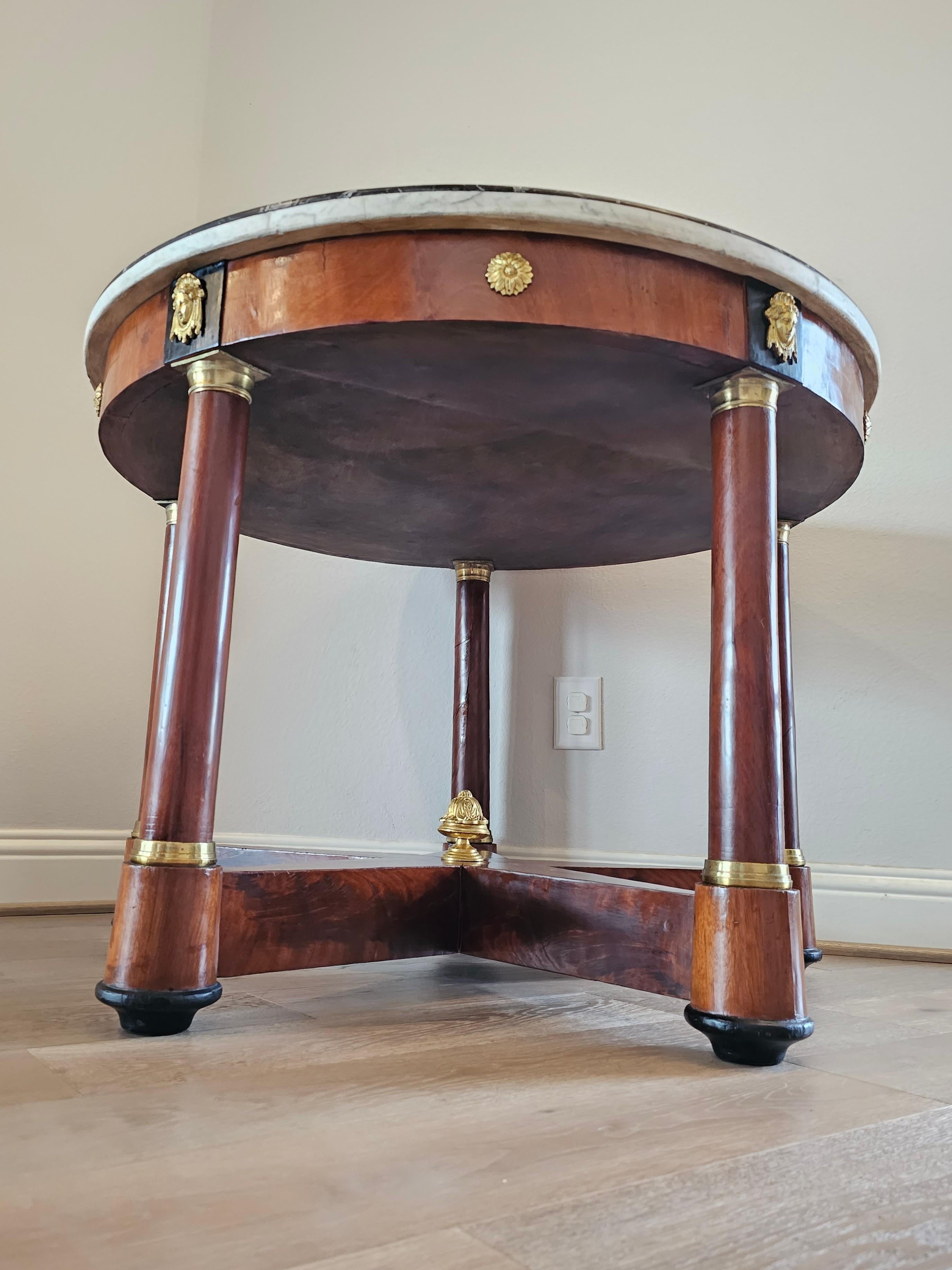 Italienischer Marmor-Mitteltisch im Empire-Stil im Vintage-Stil der Grand Tour, Exemplar im Angebot 11