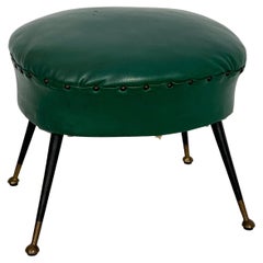 Pouf italien vintage en similicuir vert avec pieds en laiton des années 50