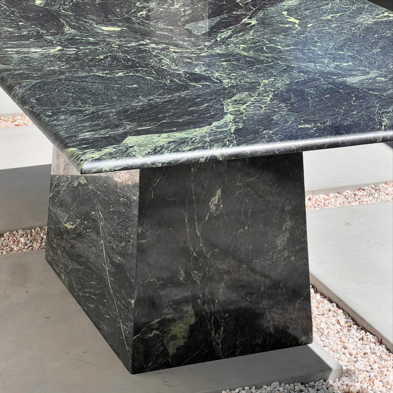 Vintage Italian green marble dining table, late 20th century 4