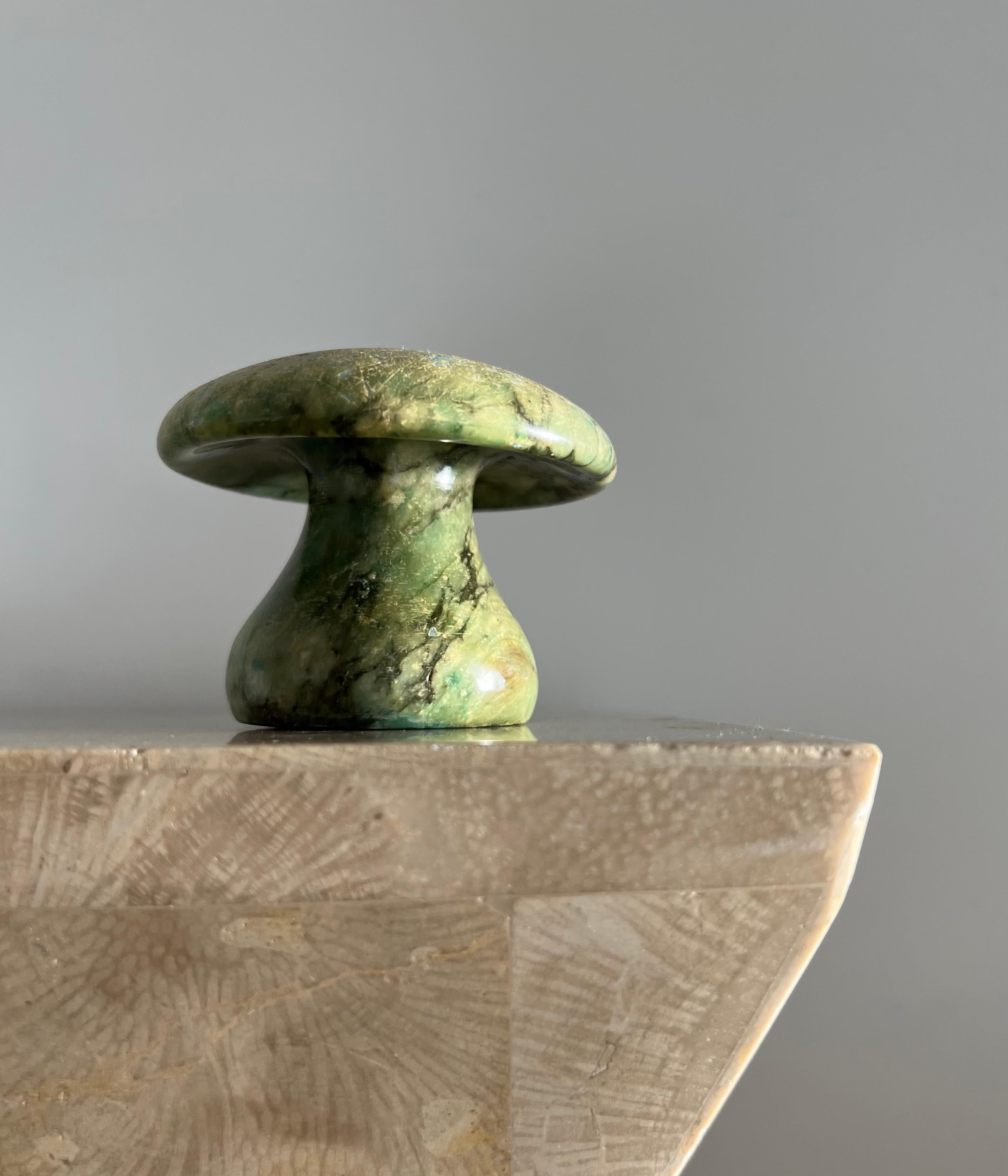 Hand-Carved Vintage Italian Green Marble Mushroom Paperweight / Objet D’art, 1960s