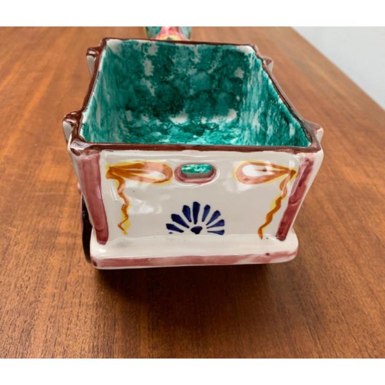 Italienische handbemalte Vintage-Skulptur eines Esels mit Rollwagen aus Deruta, Italien im Angebot 1