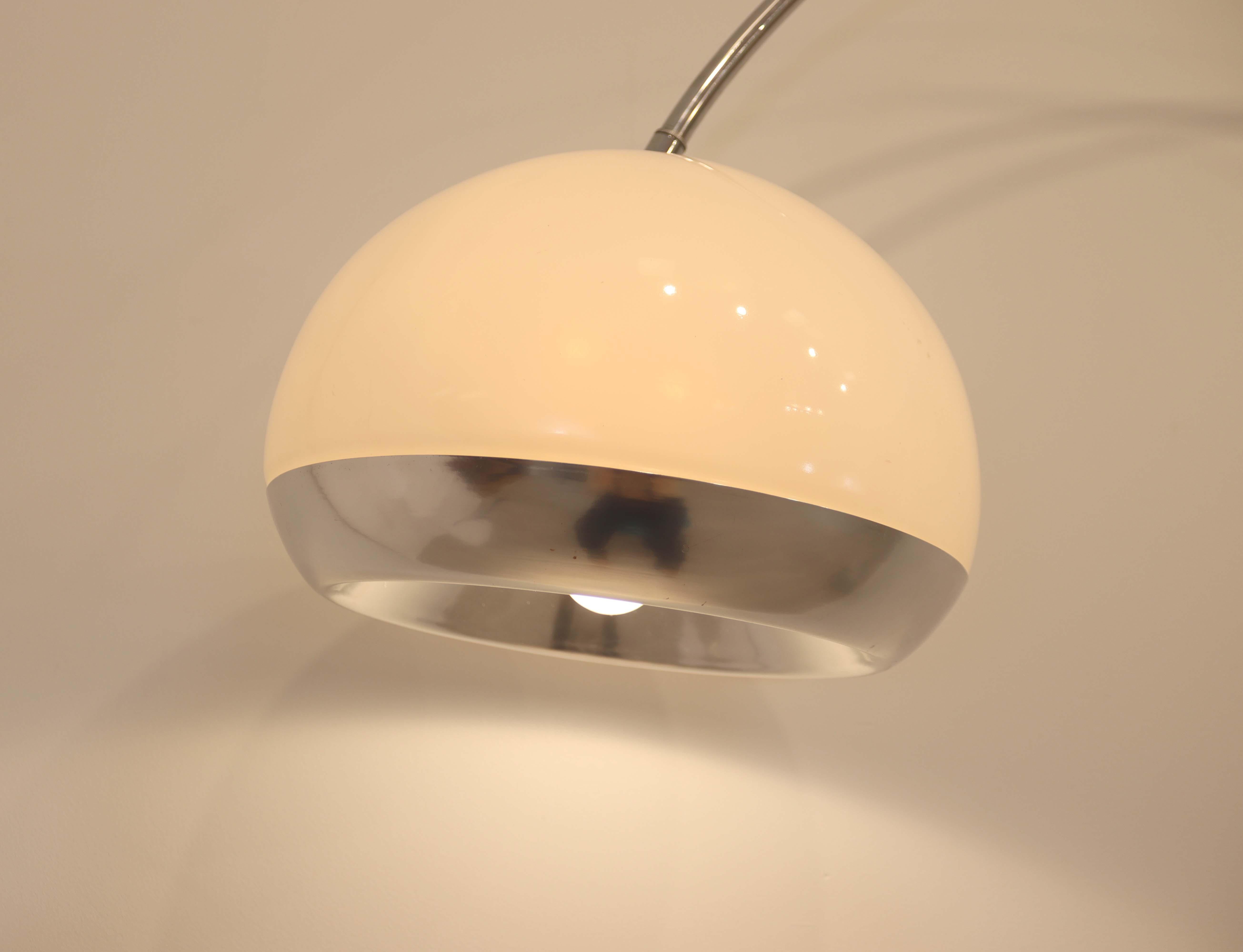 Vintage Italian Harvey Guzzini Chrome & Carrara Marble Arc Floor Lamp 3