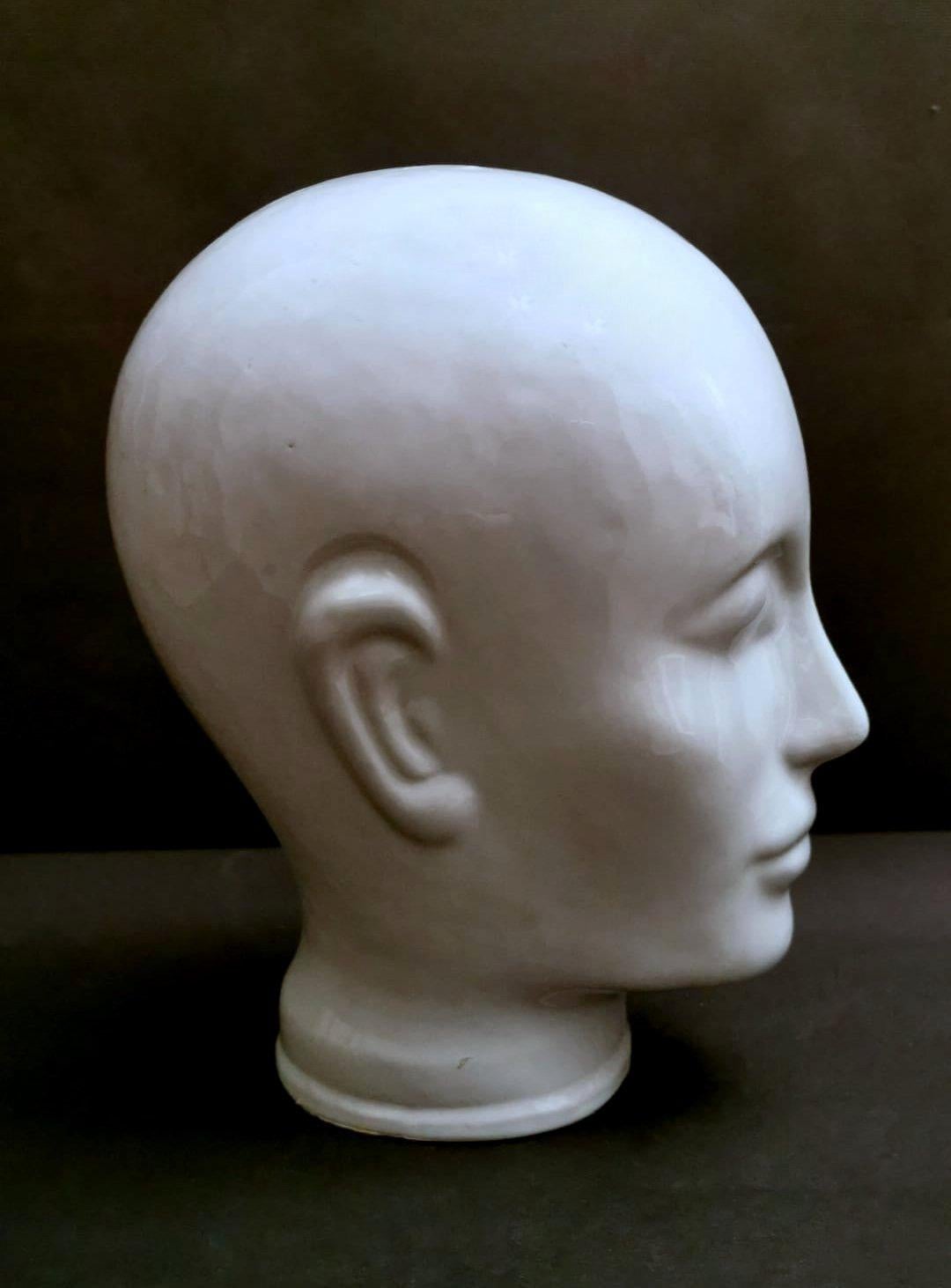 Vintage Italian Head in White Glazed Ceramic In Good Condition For Sale In Prato, Tuscany