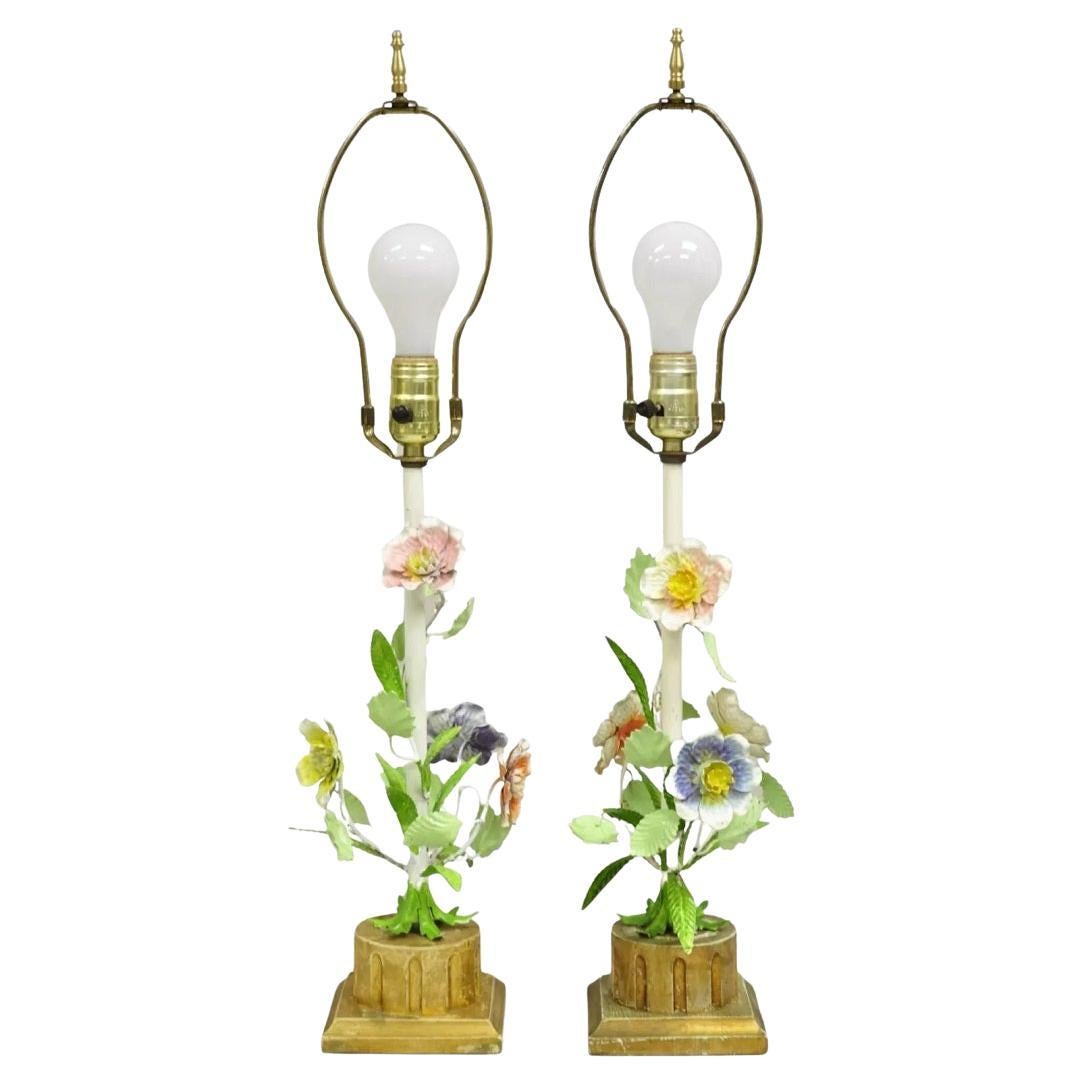 Vintage Italian Lamp di Hollywood Regecy dipinte a fiori in ferro, lampade da boudoir in ceramica, coppia in vendita