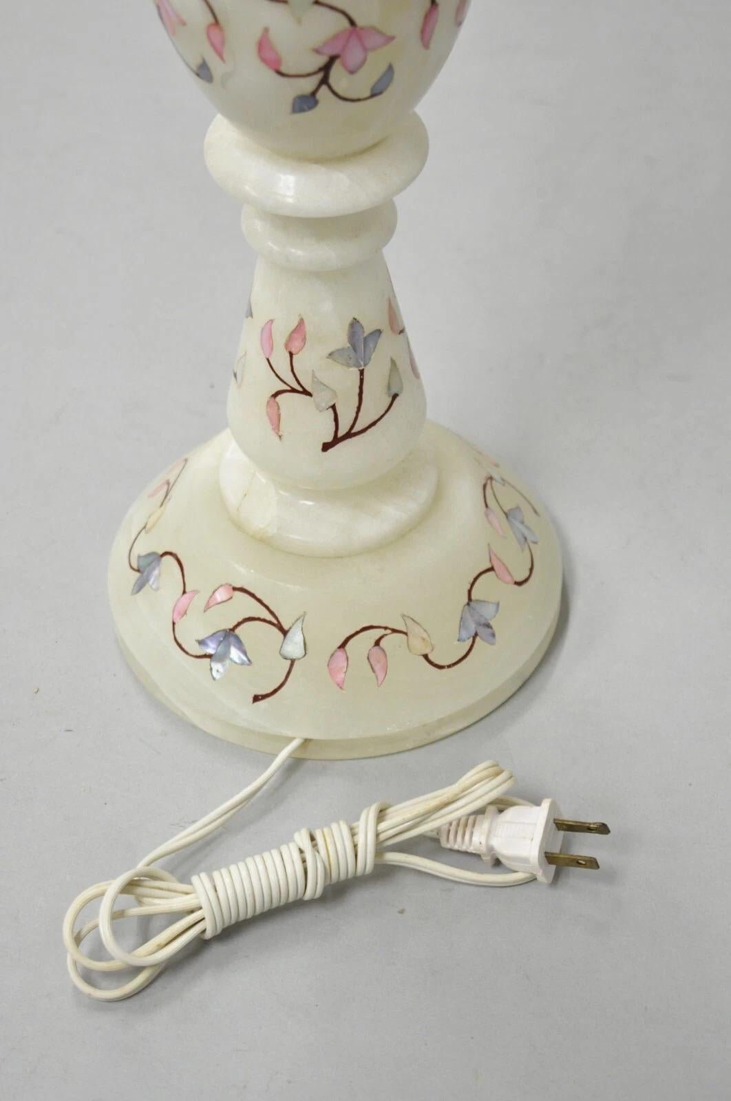Vintage Italian Hollywood Regency Alabaster Table Lamp w/ Stone Floral Inlay im Angebot 4