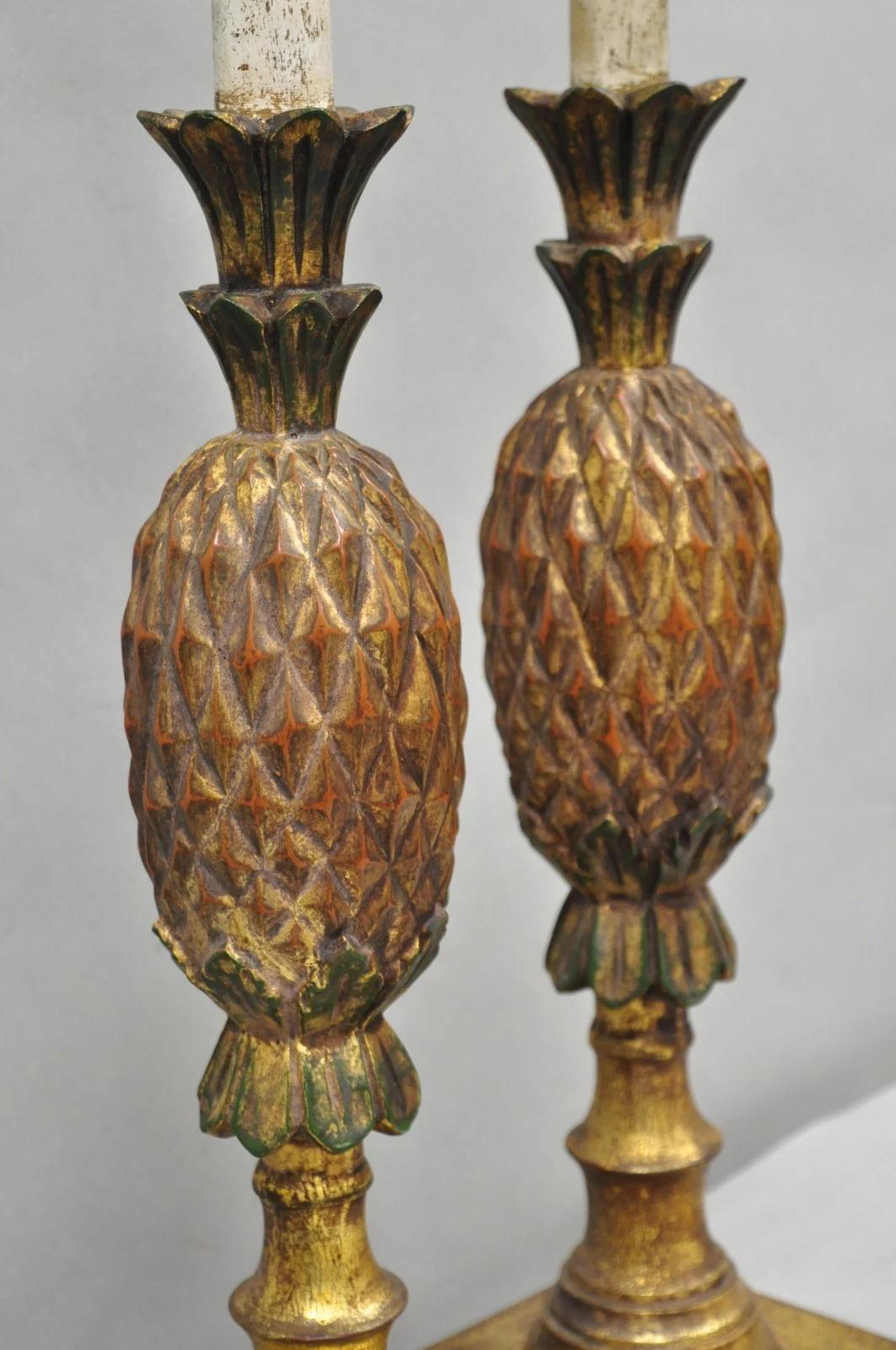 Vintage Italian Hollywood Regency geschnitzt Gold Giltwood Ananas Tischlampe Paar (20. Jahrhundert) im Angebot
