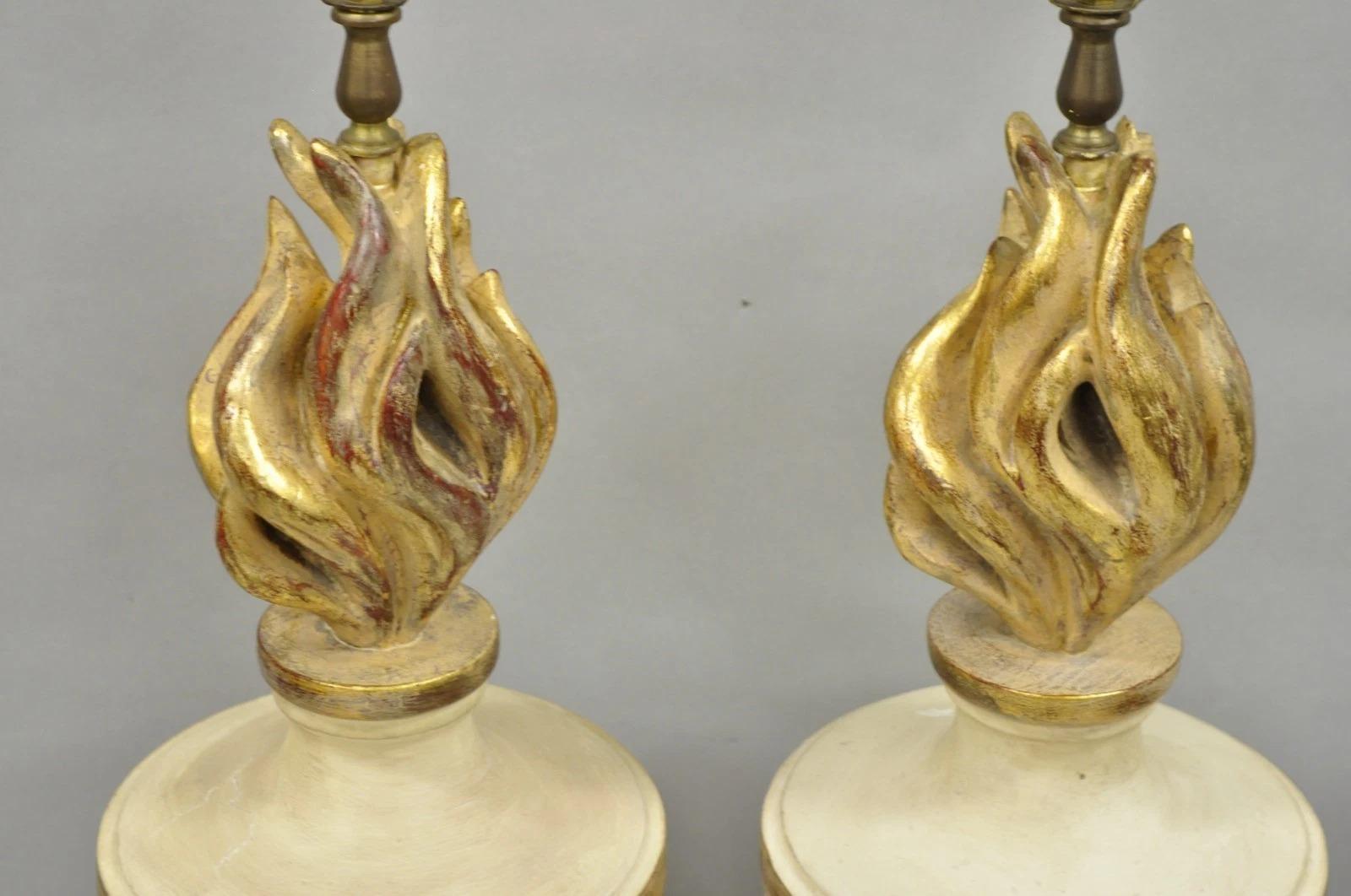 Sconosciuto Vintage Italian Lamp di Hollywood Regency in legno intagliato 