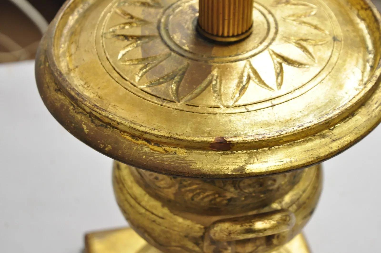Vintage Italian Hollywood Regency Ceramic Gold Twin Handle Urn Table Lamp For Sale 4
