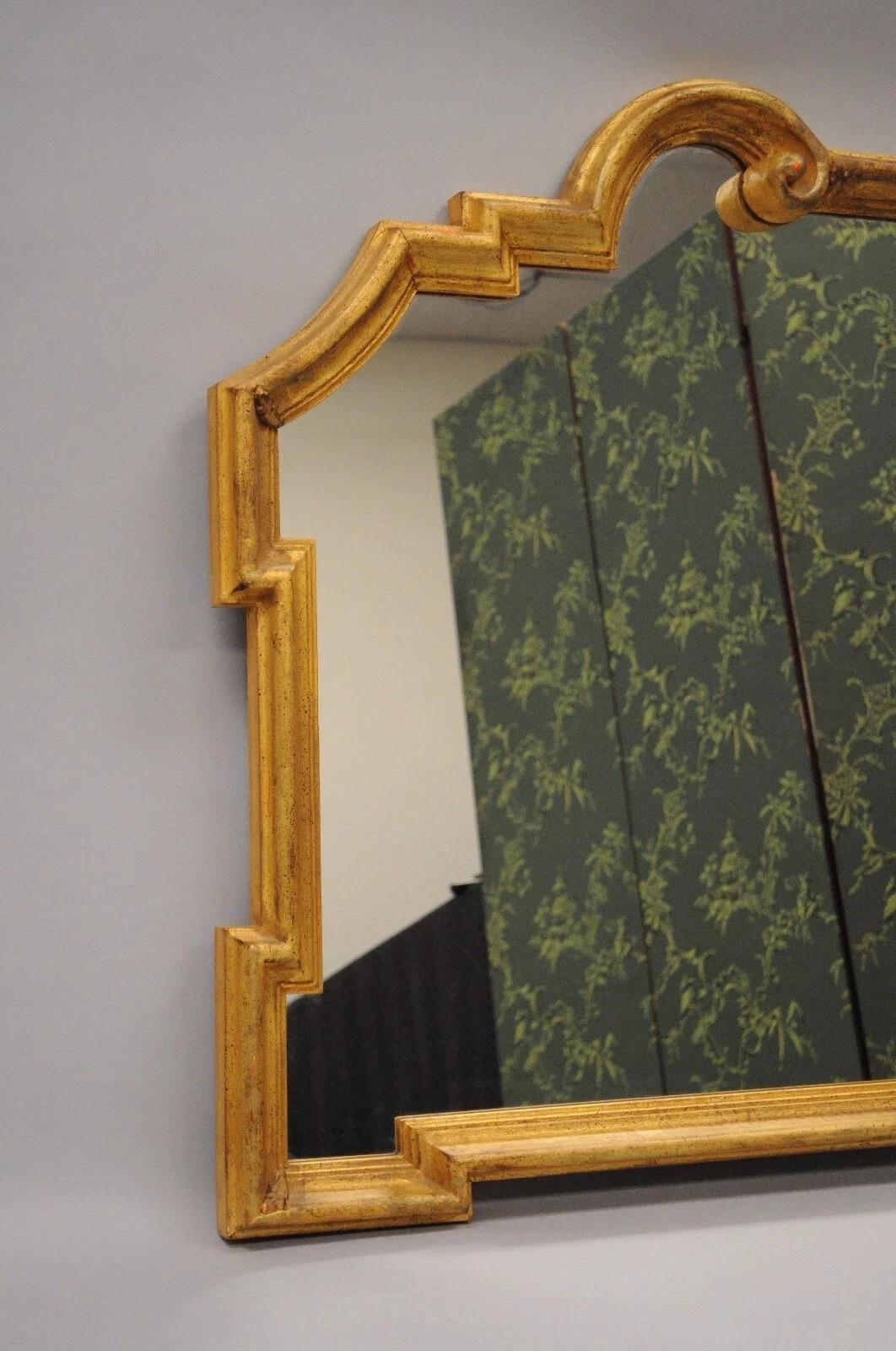 Vintage Italian Hollywood Regency Gold Gilt Carved Wood 32 x 40 Wall Mirror im Angebot 3
