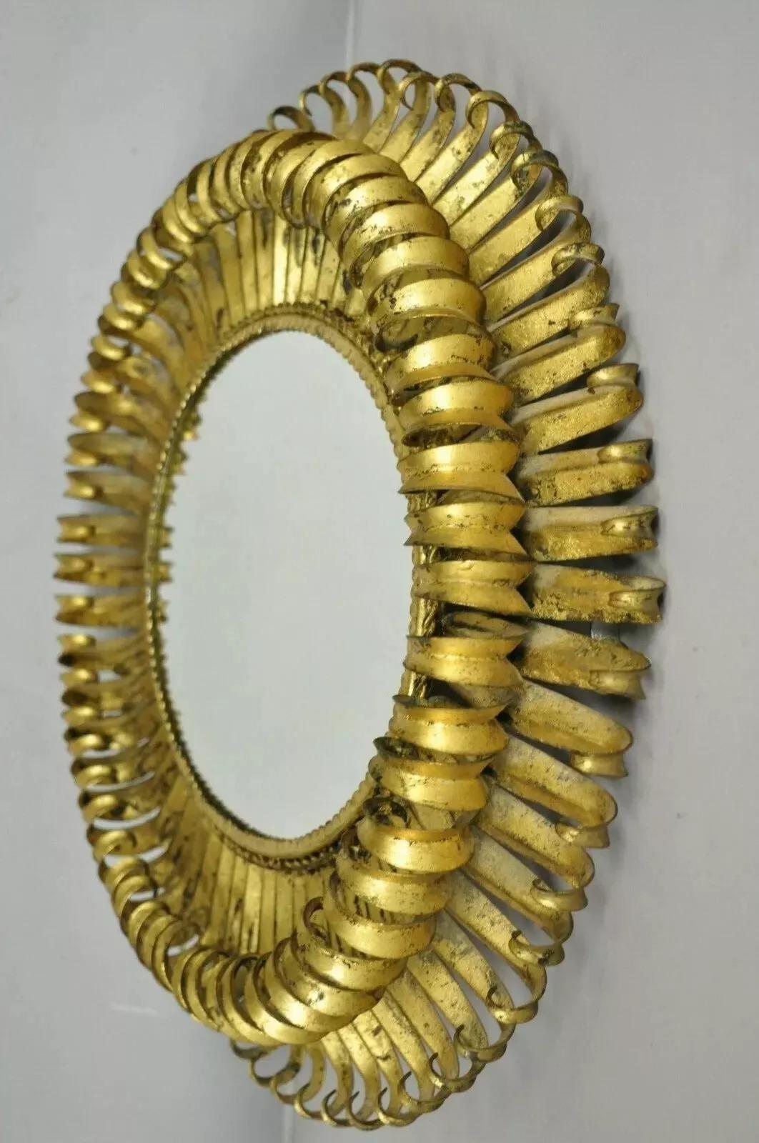 Inconnu Vintage Italian Hollywood Regency Gold Gilt Iron 24