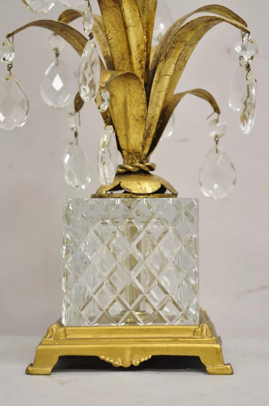 Lampe de bureau italienne Hollywood Regency dorée et matelassée avec cristaux en vente 1