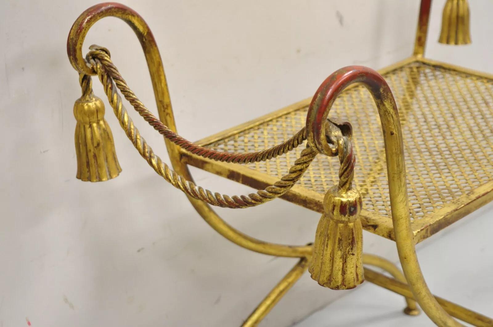 Italienische Hollywood-Regency-Schminkbank, Vintage, Gold, vergoldetes Eisen, Seil, Quaste, Curule (Hollywood Regency) im Angebot