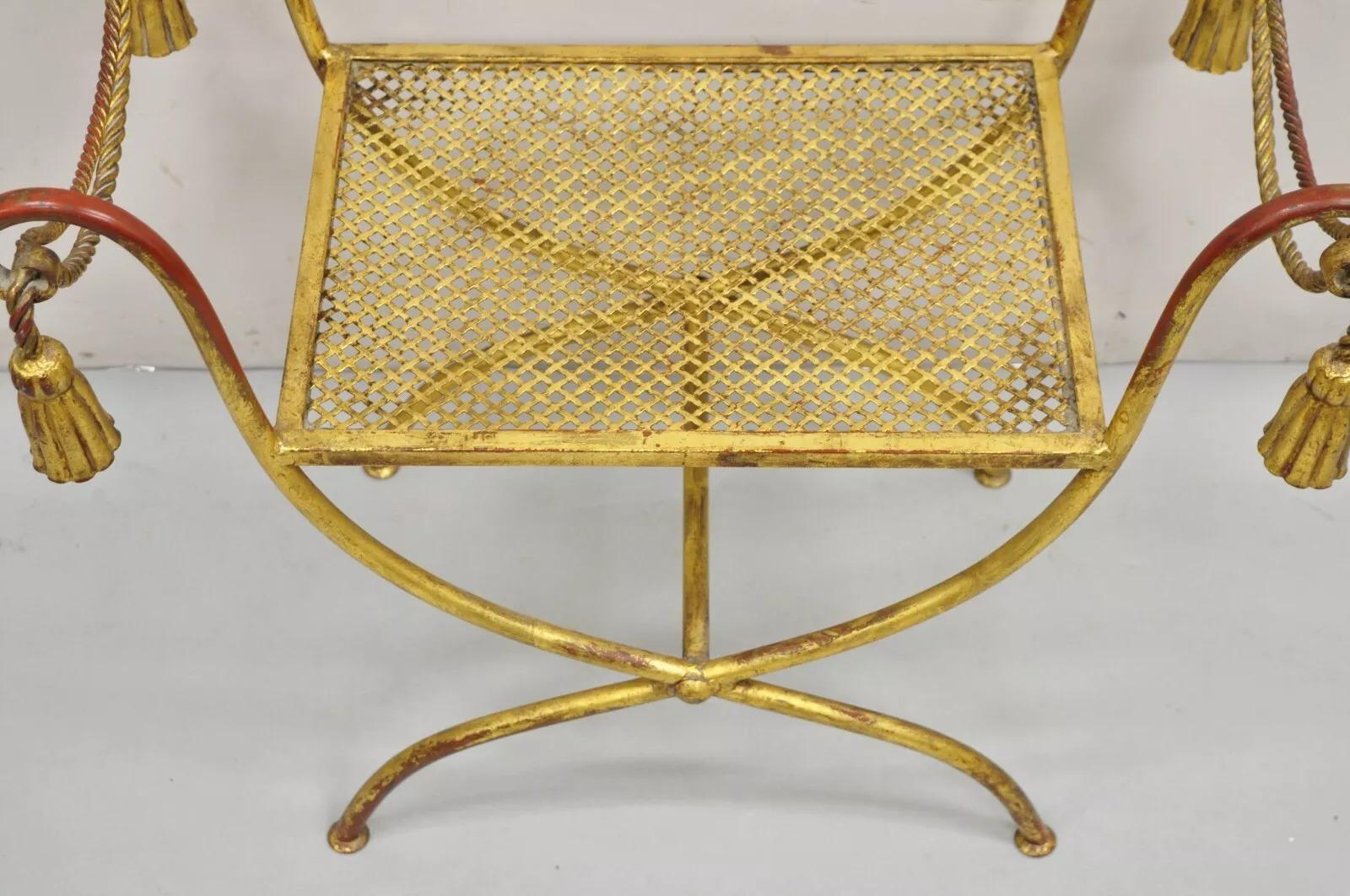 Italienische Hollywood-Regency-Schminkbank, Vintage, Gold, vergoldetes Eisen, Seil, Quaste, Curule im Angebot 1