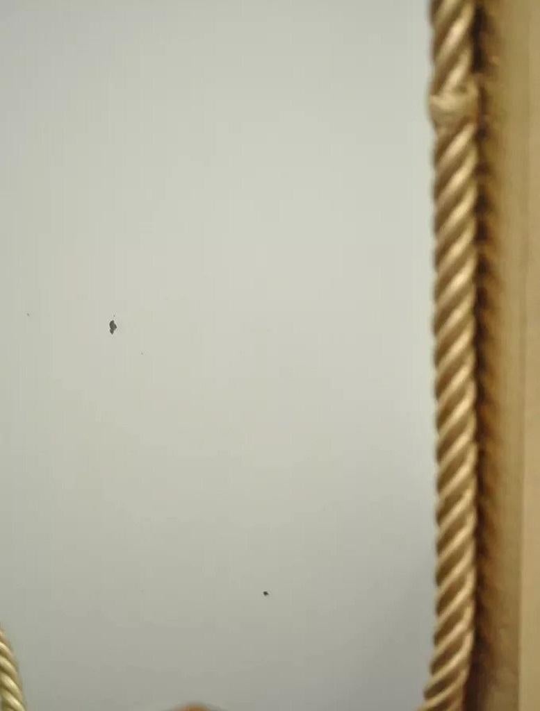 Espejo de pared Vintage Italian Hollywood Regency Gold Gilt Iron Rope Tassel Tole en venta 3