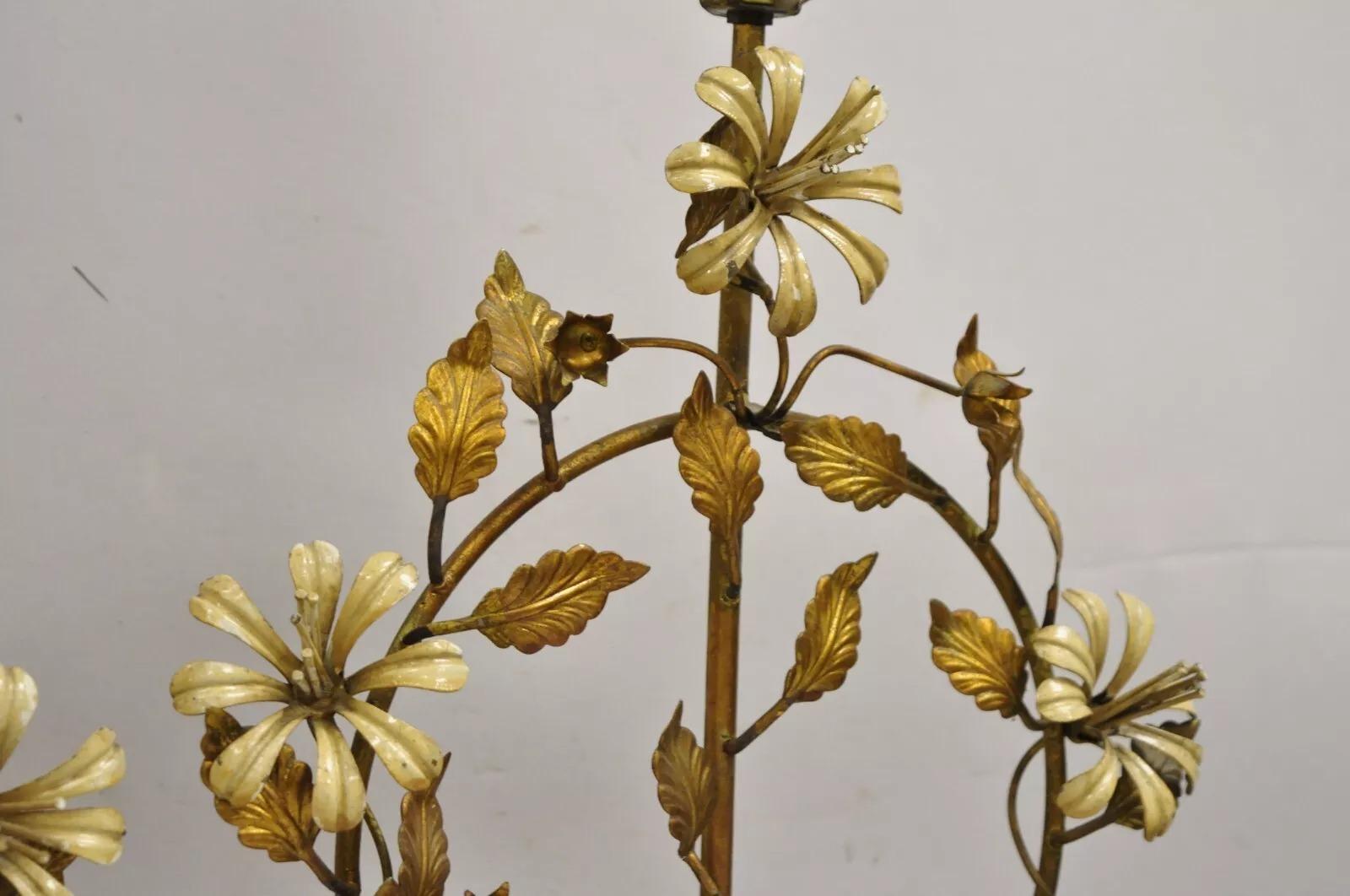 Vintage Italian Hollywood Regency Gold Gilt Iron Tole Metal Table Lamps - a Pair For Sale 4