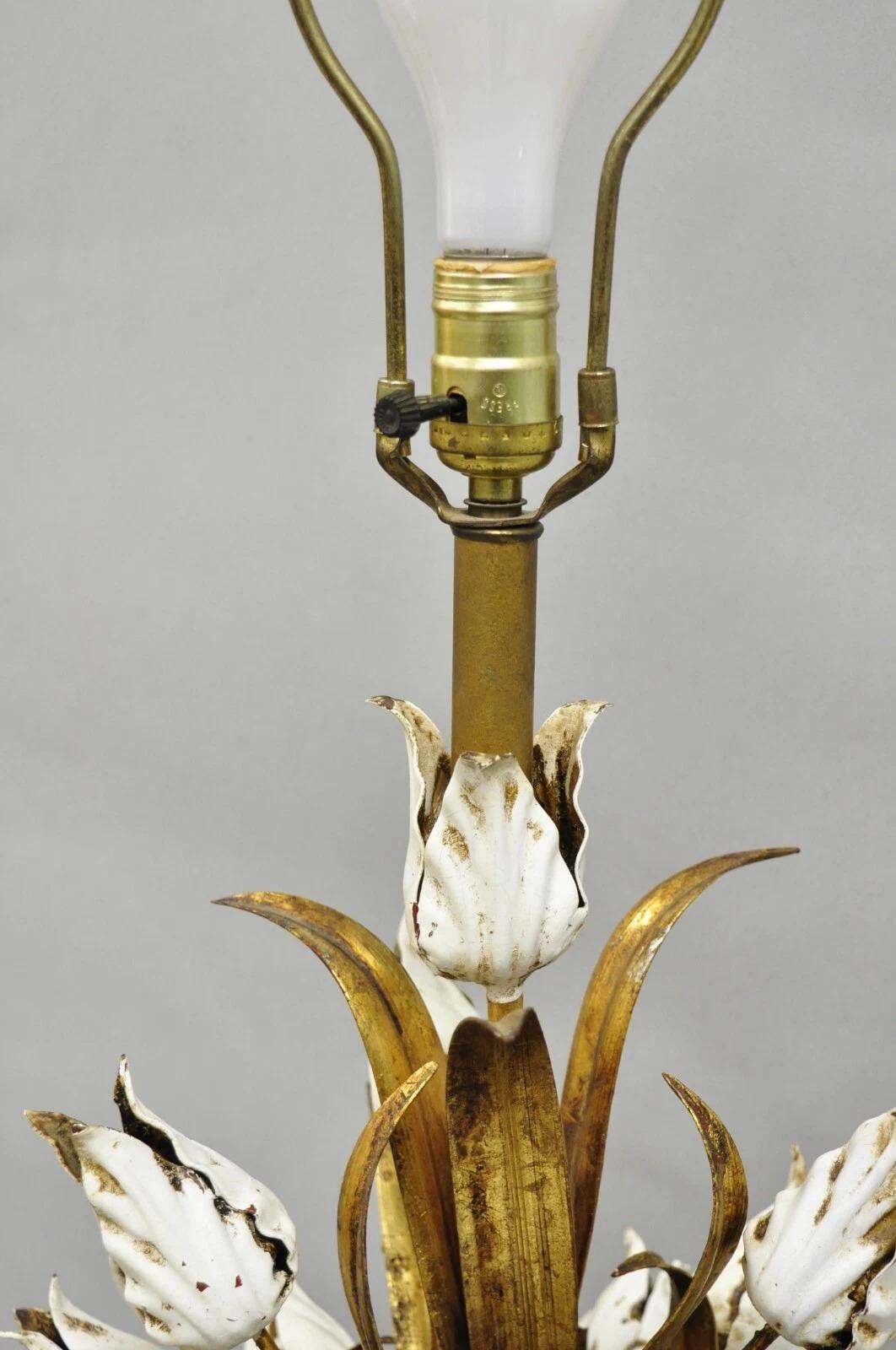 Vintage Italian Hollywood Regency Gold Gilt Iron White Tulip Flower Table Lamp For Sale 2